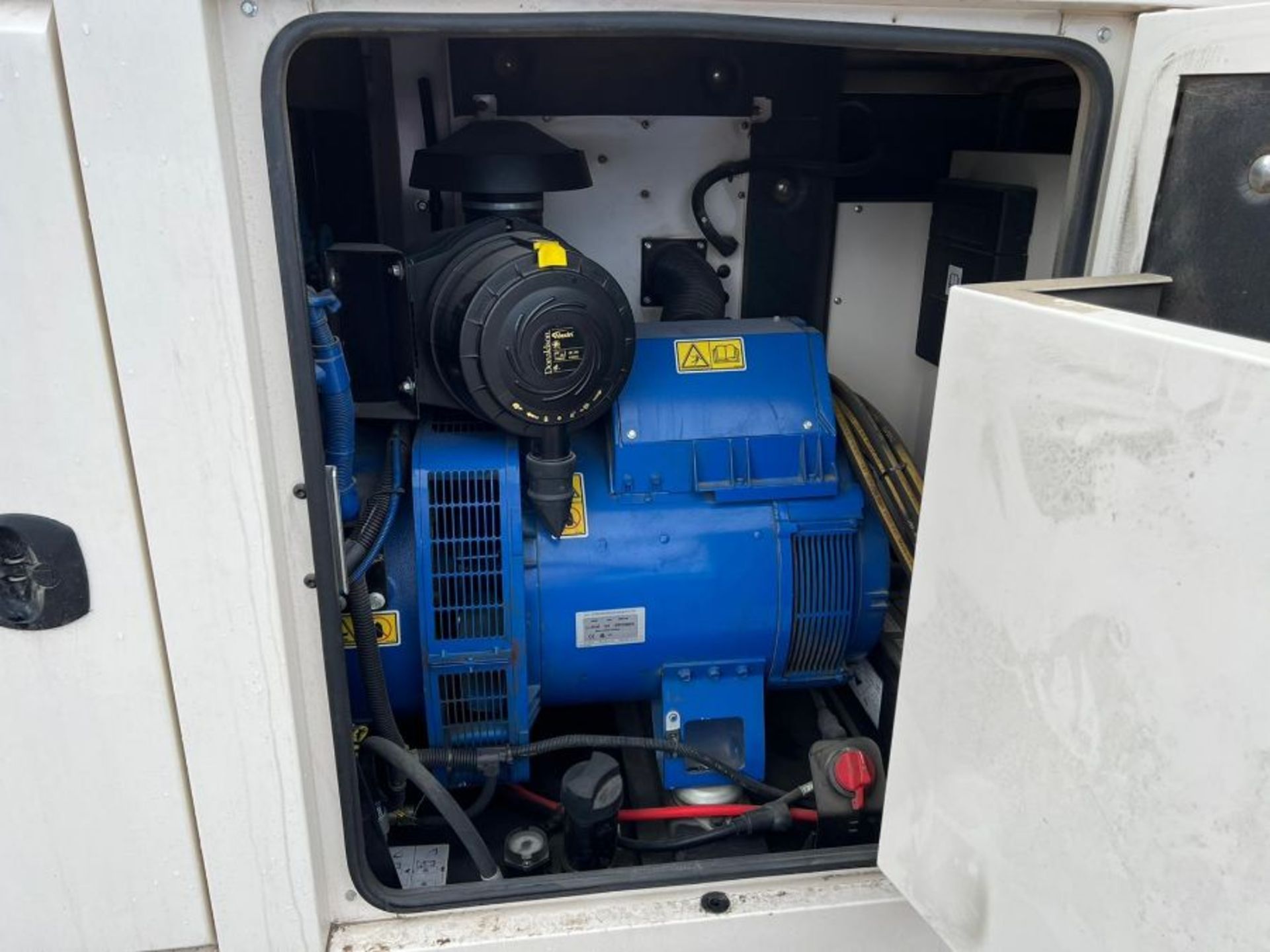 FG Wilson Pro100-2 100kva rental spec generator (2021) - Ref E296 - Image 6 of 12