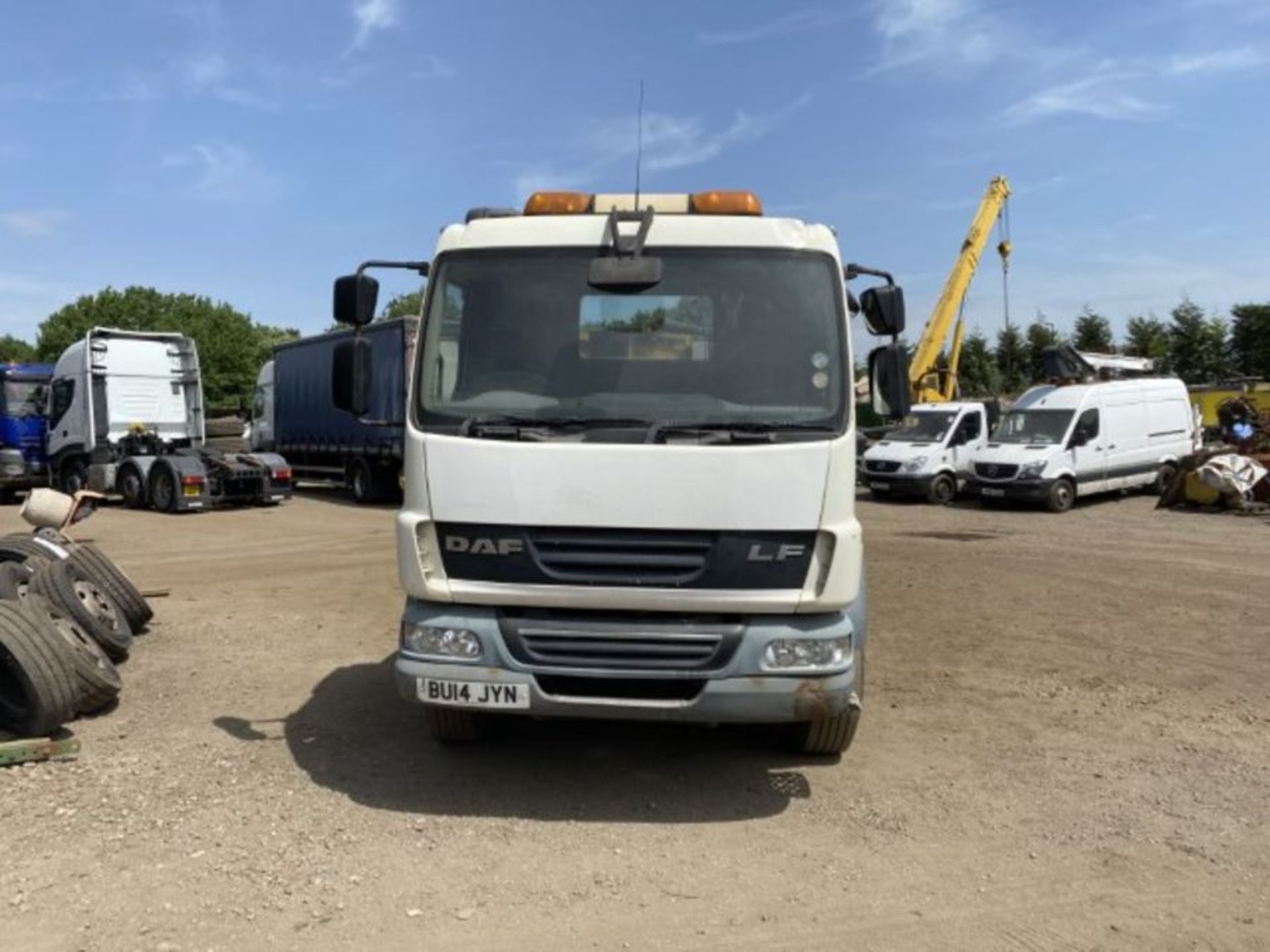 DAF LF 55.220 18,000kg rigid hotbox - Image 15 of 17