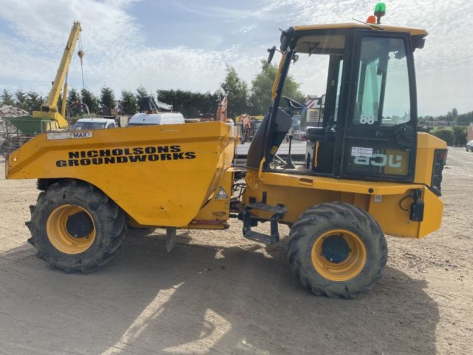 JCB 7FT Front Tip Site Dumper (2018) - Image 10 of 20