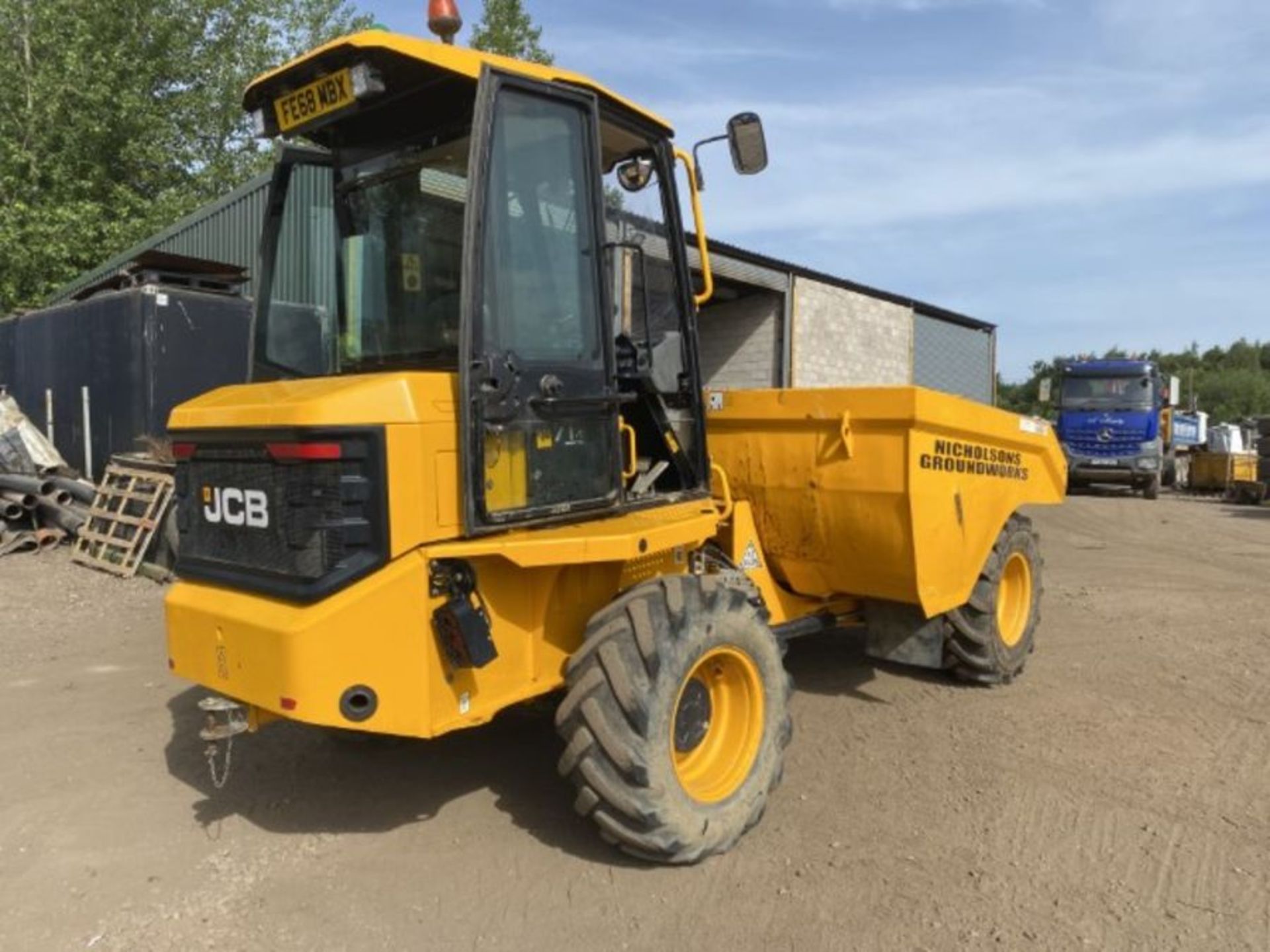 JCB 7FT Front Tip Site Dumper (2018) - Image 7 of 20