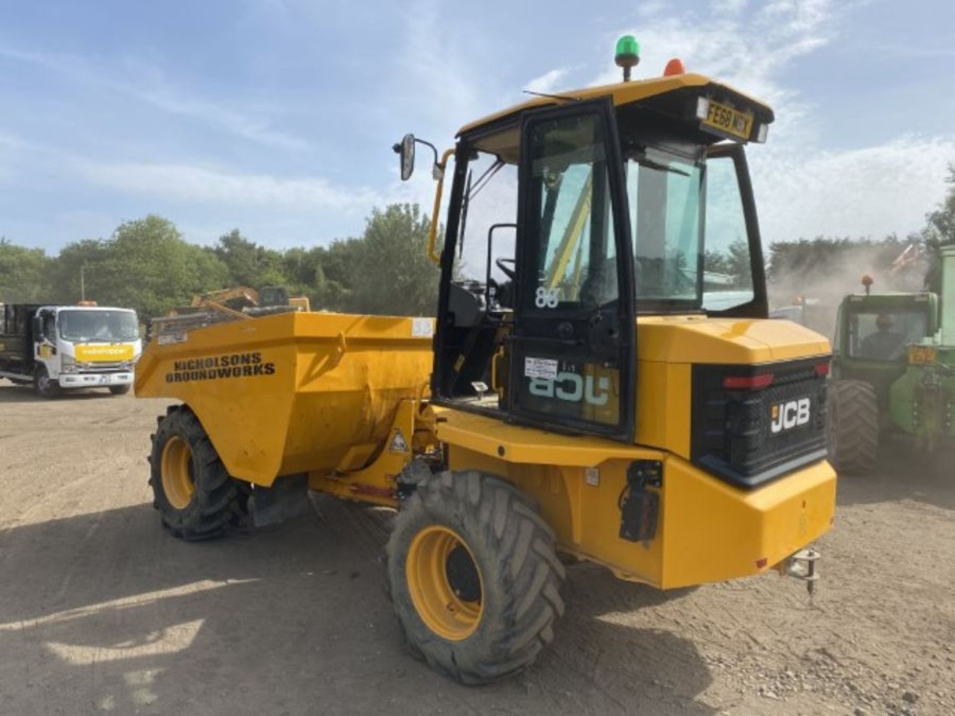 JCB 7FT Front Tip Site Dumper (2018) - Image 9 of 20