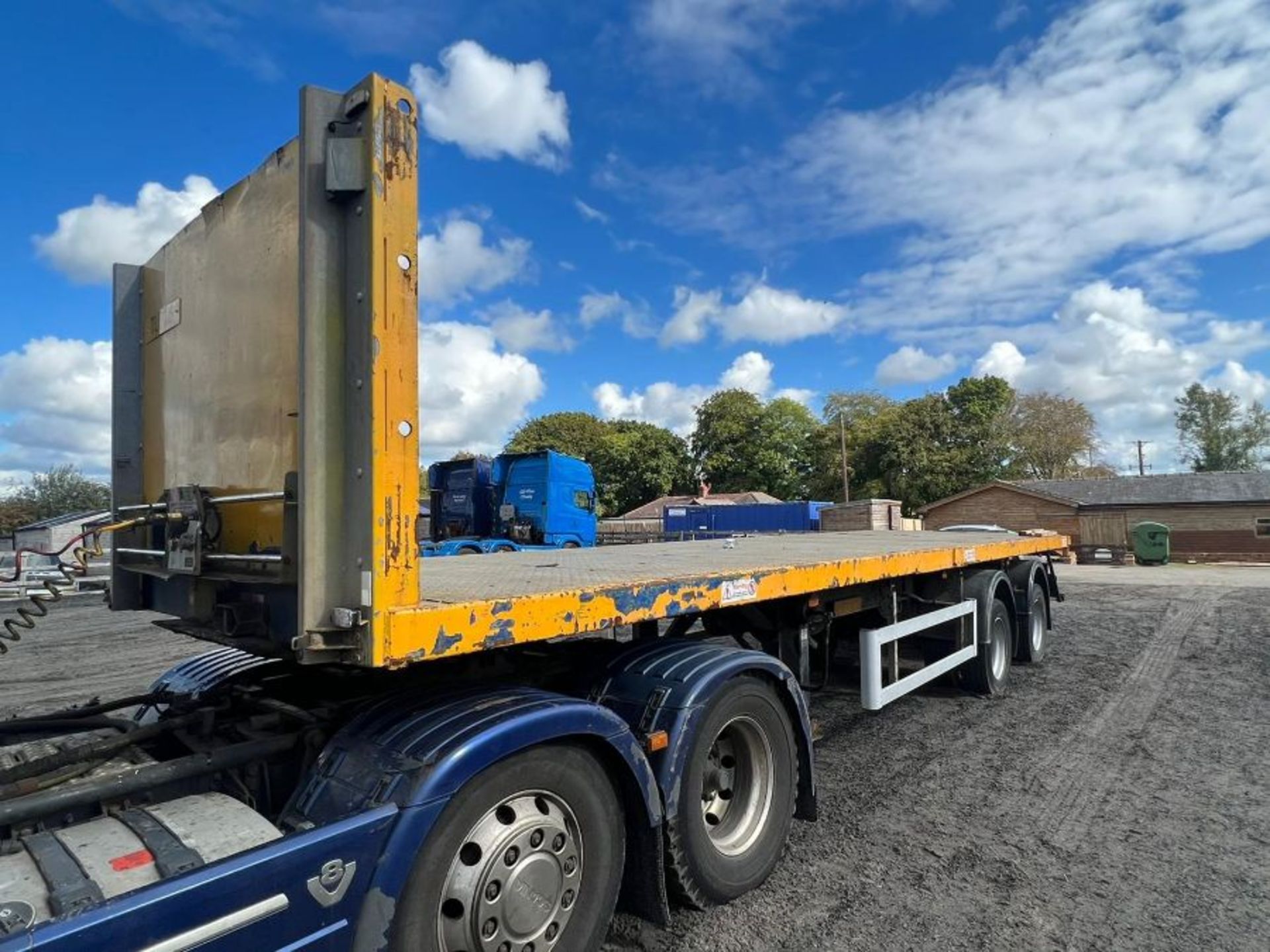 SDC / Lawrence David 9.97m twin axle platform flatbed trailer - 2005. C197542