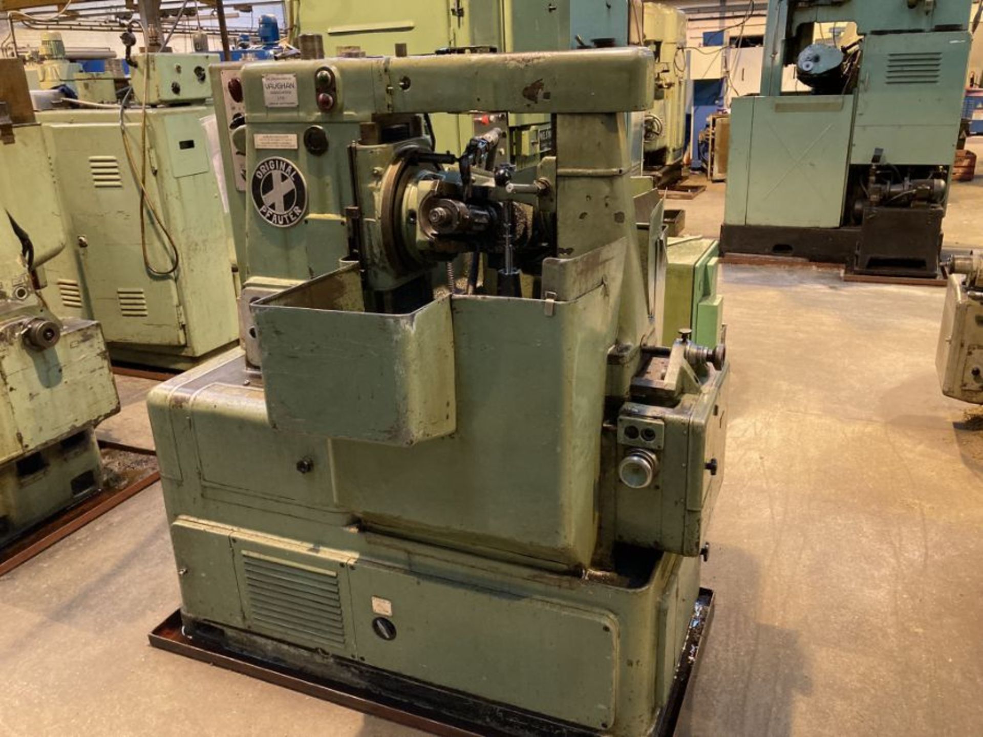 Pfauter P250-S gear hobber