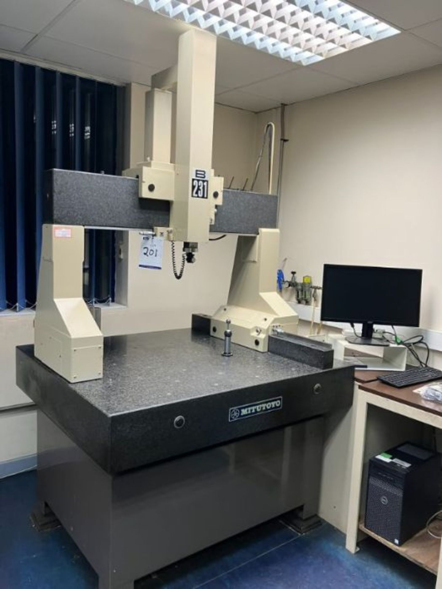 Mitutoyo B231 co-ordinate measuring machine