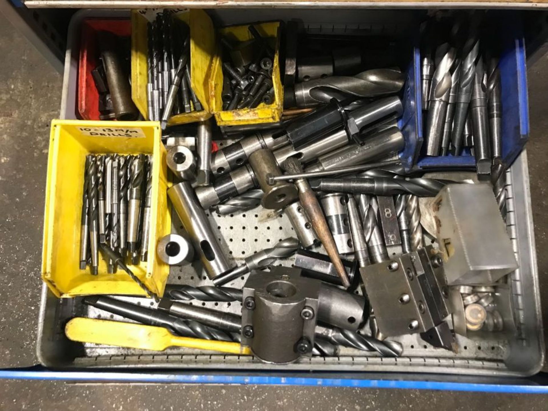 Tool cabinet and turning contents - Image 5 of 6
