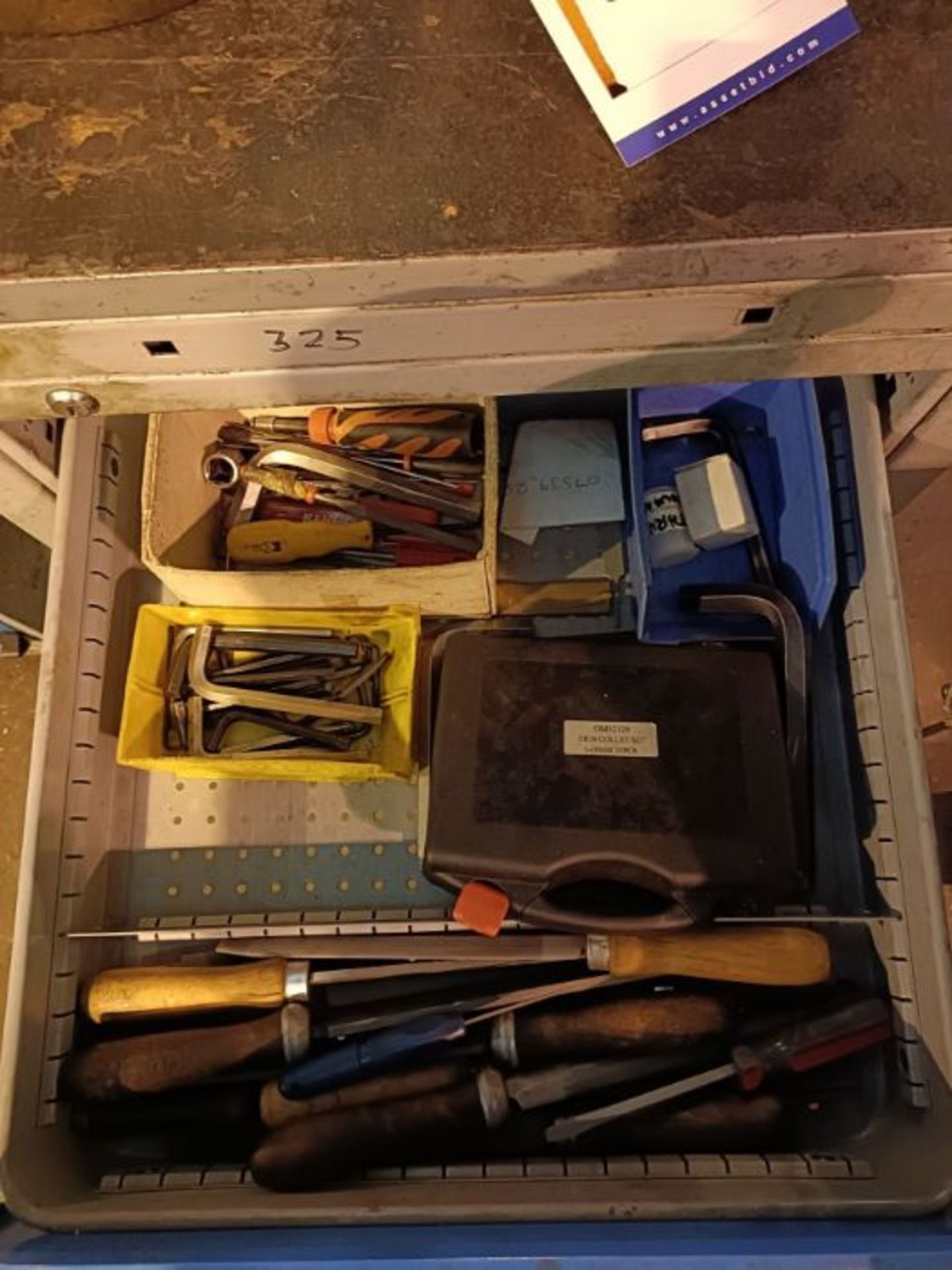 Mobile tool cabinet and contents - Image 2 of 2