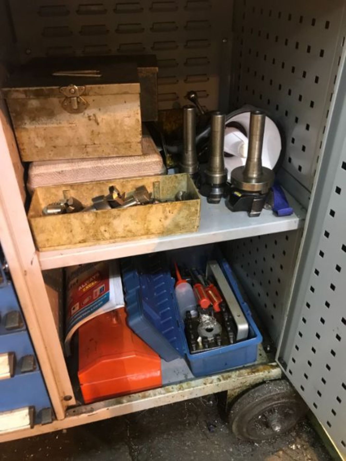 Bott Compact Mobile Tool Cabinet And Contents - Image 8 of 8