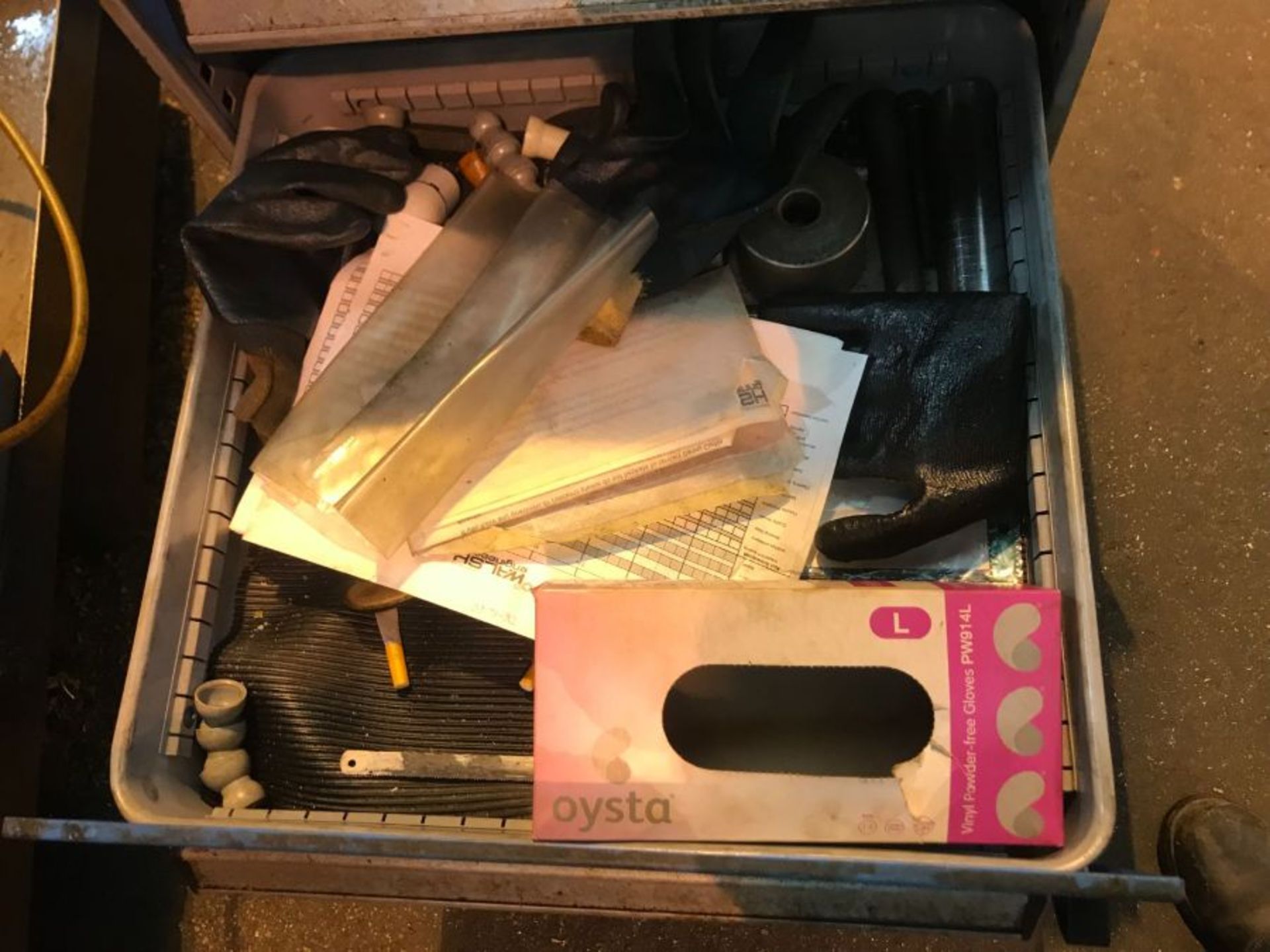 Bott Compact cabinet and contents - Image 4 of 4