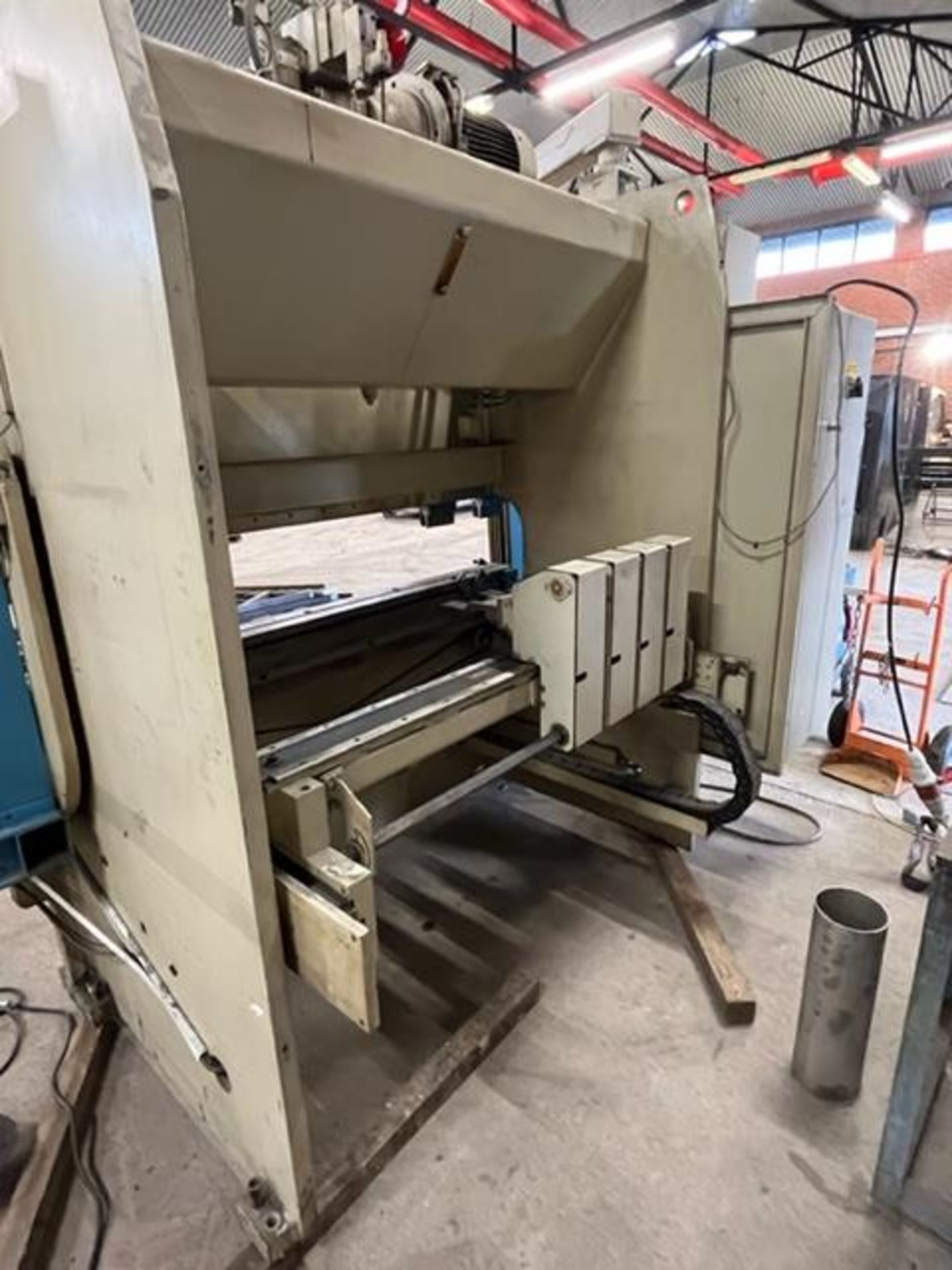 LVD 55 Ton x 2000mm NC Pressbrake - Image 4 of 7