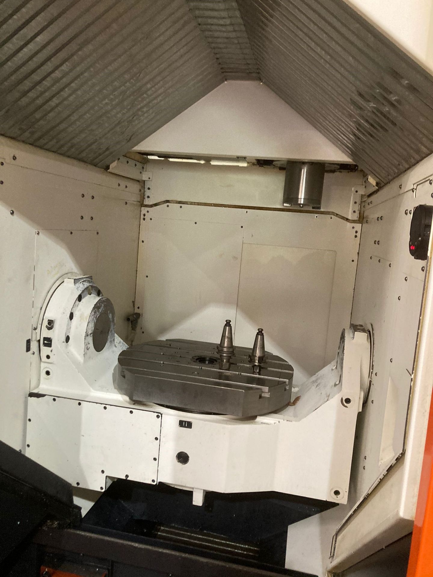 Mazak Variaxis i-600 Simultaneous 5 - axis Machining Centre - Image 6 of 21