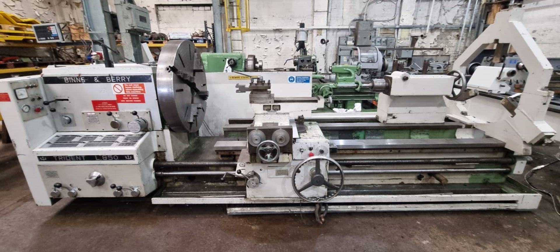 Binns and Berry L850 Heavy Duty Gap Bed Lathe - Image 2 of 10