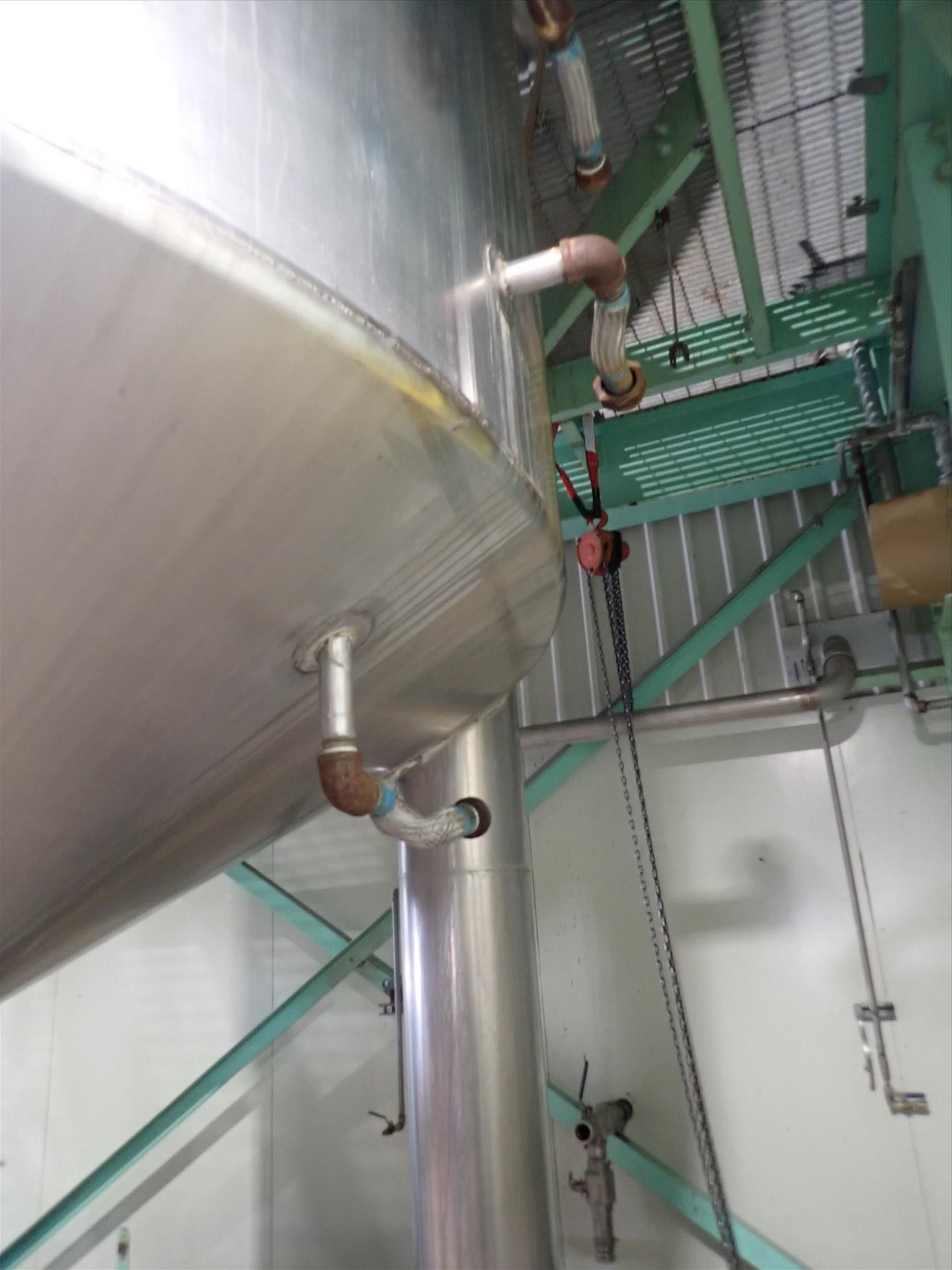 Inox-Tech Jacketed Tank 5400 gal., Stainless Steel, vertical. Internal rated 15 psi at 130 degrees - Image 9 of 11