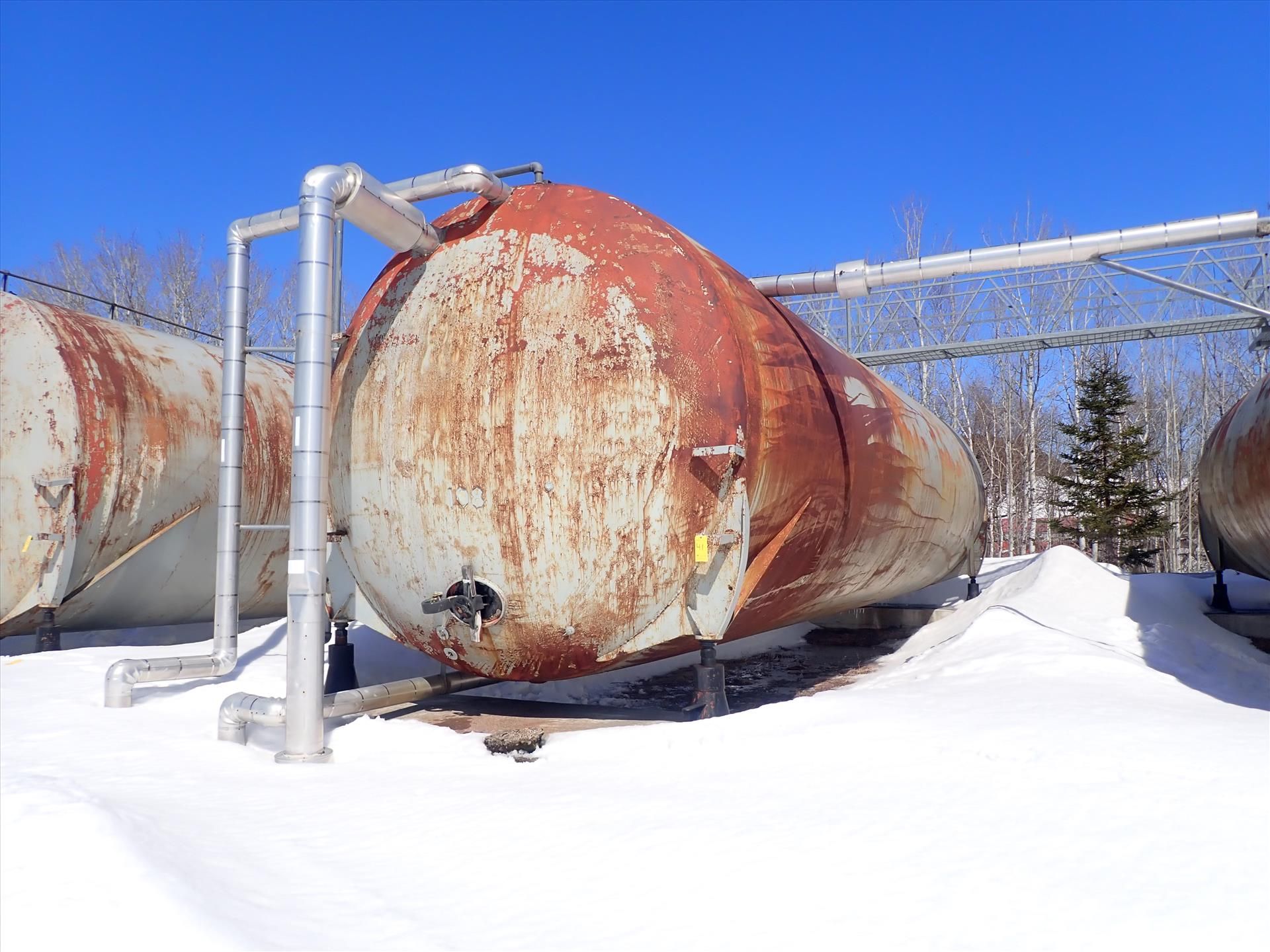 Horizontal Fuel Tank, approx. 30,000 gal.