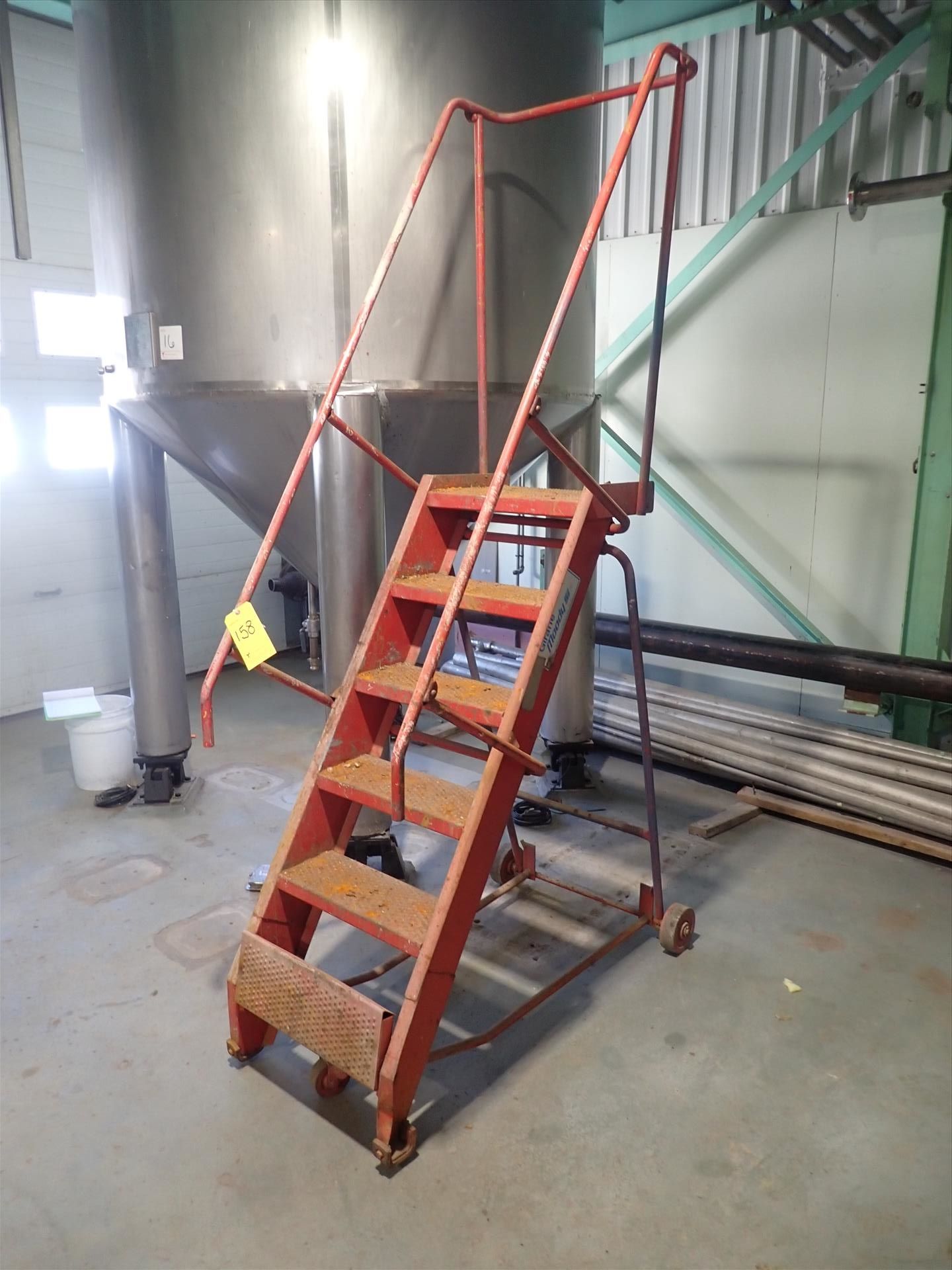 GiraffeMoody SI Mobile Work Platform, 5 ft.