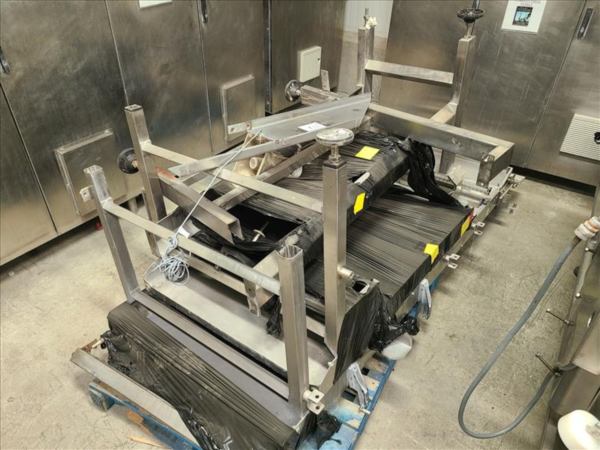 Rondo Dough Line, includes: (3) 36 in. satellite/callibrating rollers, guillotine/stamper, slicing - Image 11 of 16