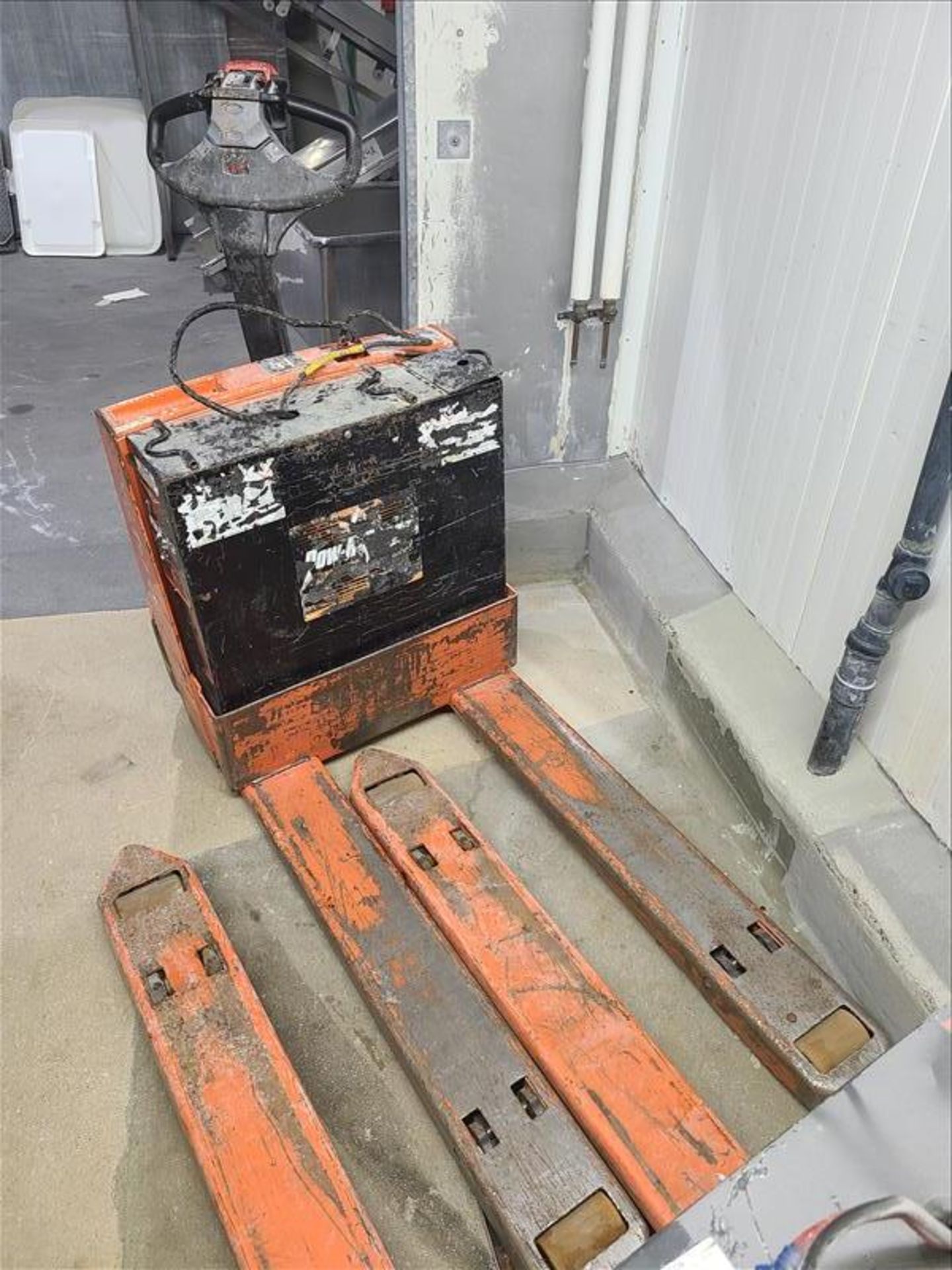 Toyota Electric Walkie Pallet Jack, model 7HBW23, S/N 7HBW23-57624, 4500 lbs. cap., 24V, - Image 3 of 3