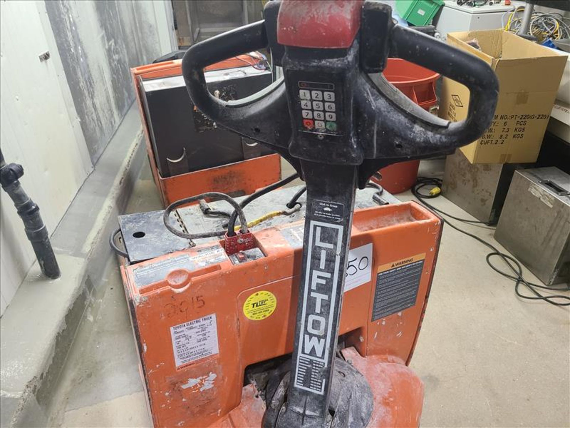 Toyota Electric Walkie Pallet Jack, model 7HBW23, S/N 7HBW23-57624, 4500 lbs. cap., 24V, - Image 2 of 3