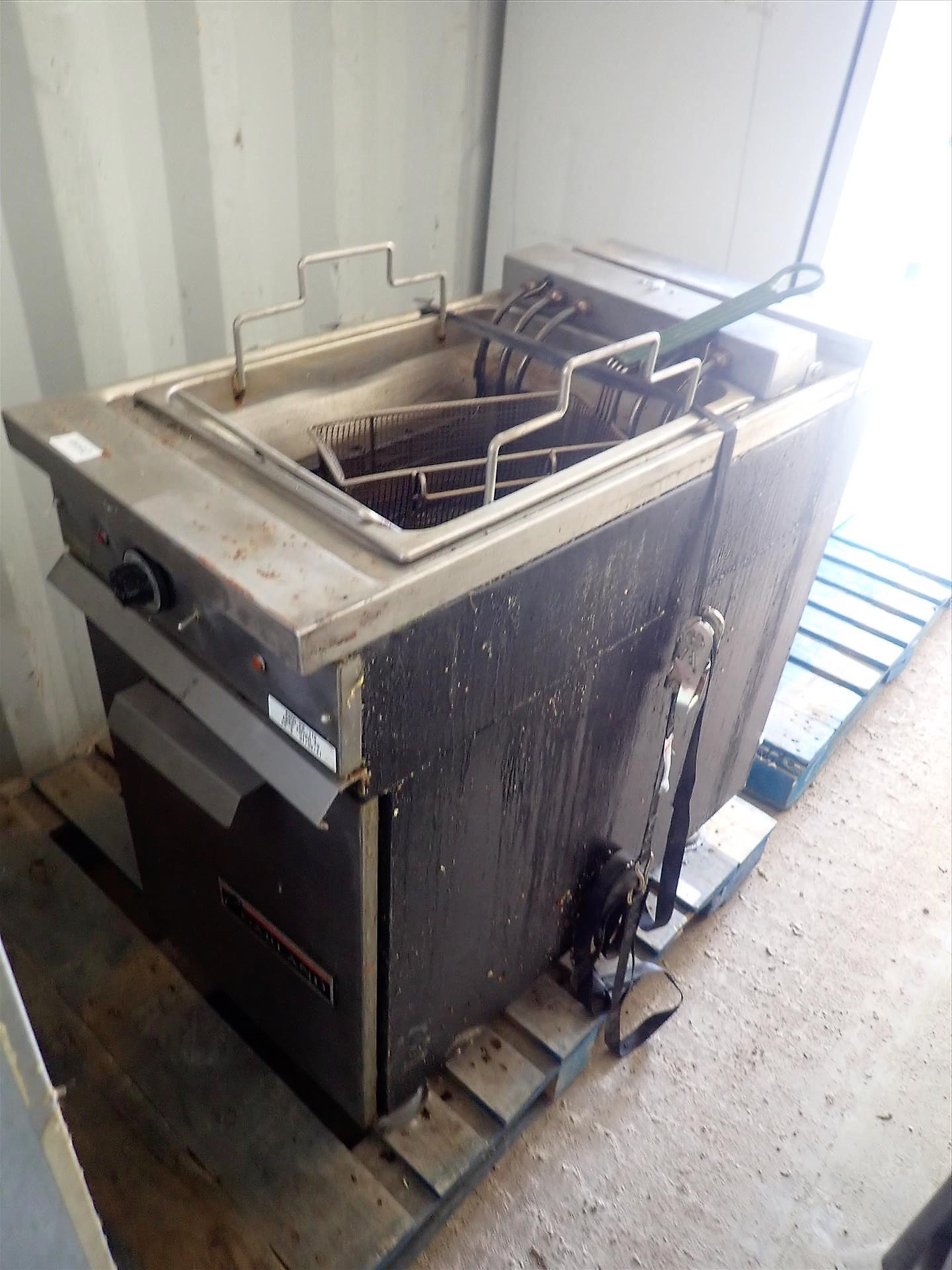 Garland Deep Fryer, s/s (Tag No. 4440) [Sea Container 971037-8] {Location Hallnor}