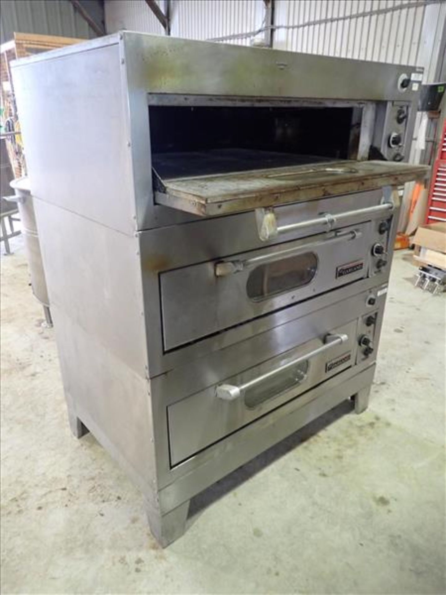 Garland Pizza Oven, 3-section, 42 in. (Tag No. 4437) [Sea Container 971037-8] {Location Hallnor} - Image 2 of 2