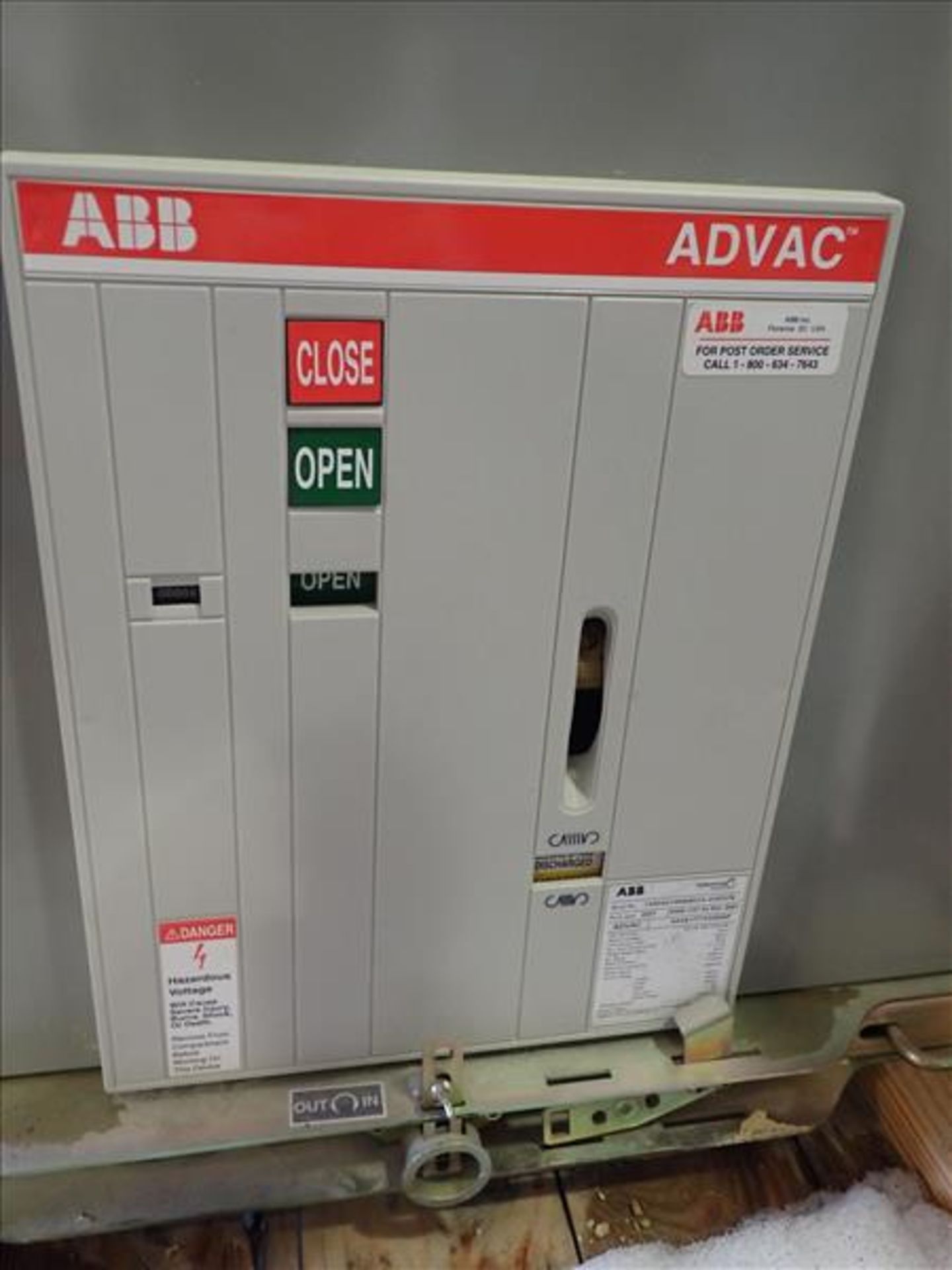 ABB ADVAC Medium Voltage Vacuum Circuit Breaker, mod. AA3G2777XX0000P (Tag No. 4648) [Sea - Image 2 of 4