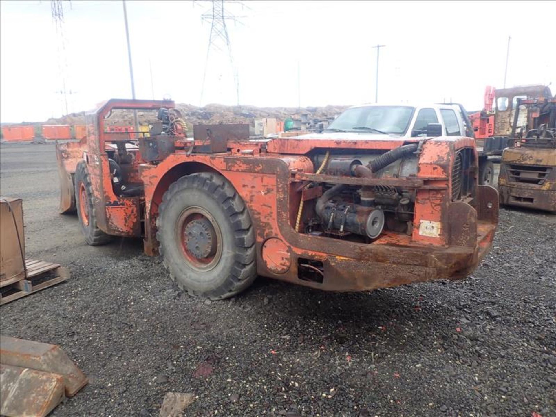 Toro underground scooptram, mod. Toro T151 (2005), ser. no. T315142, 5513 hours - Image 4 of 6