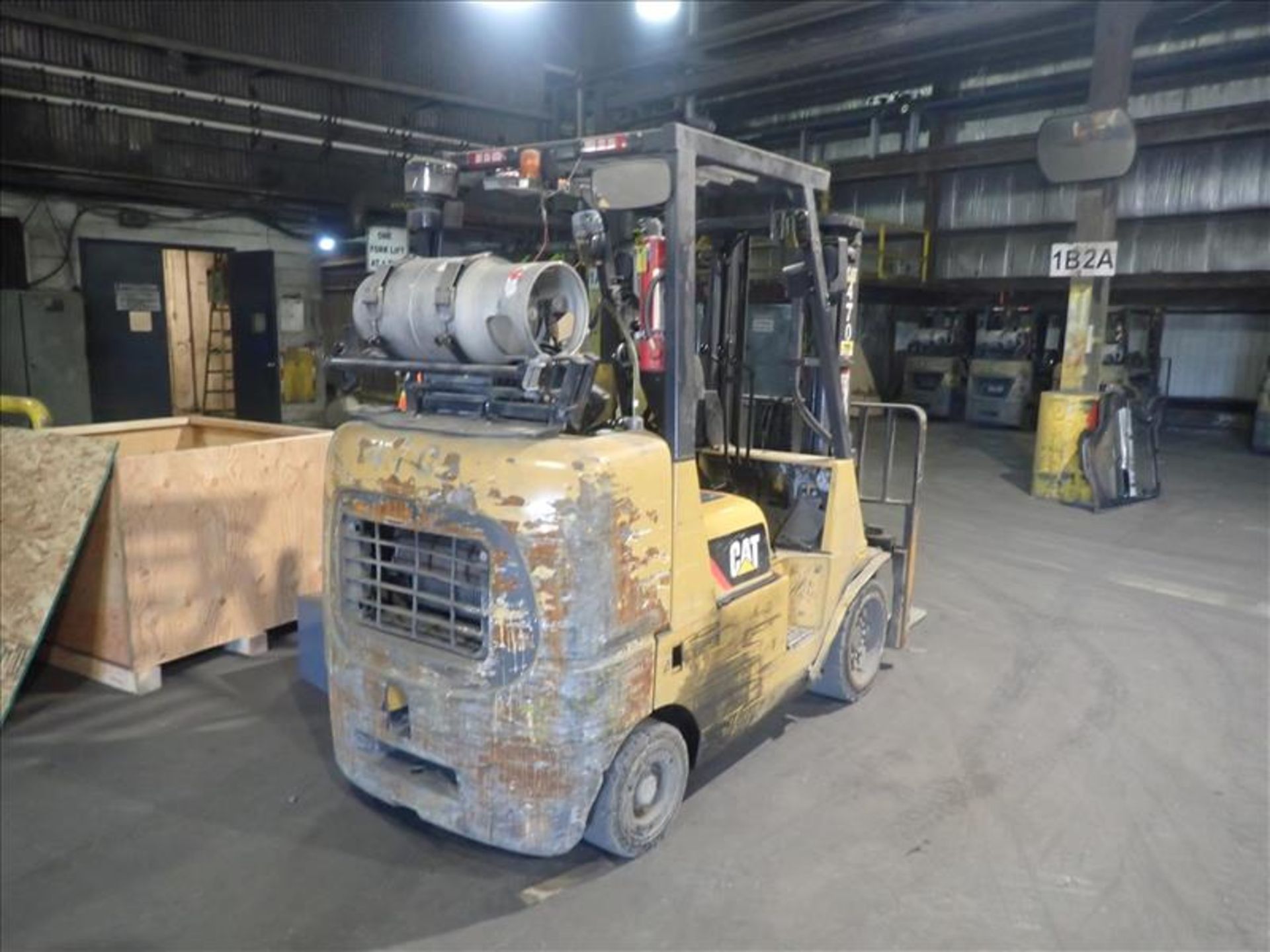 CAT forklift truck, mod. GC35K, ser. no. AT87B11292, 7000 lbs cap., propane, 2-stage mast, hour - Image 2 of 5