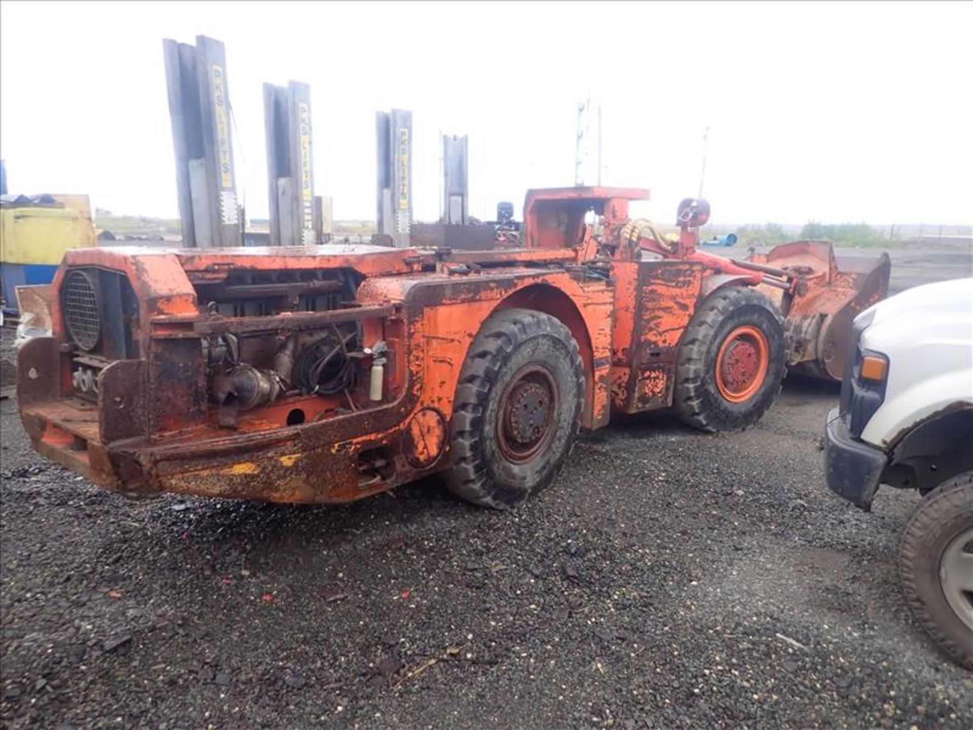 Toro underground scooptram, mod. Toro T151 (2005), ser. no. T315142, 5513 hours - Image 3 of 6