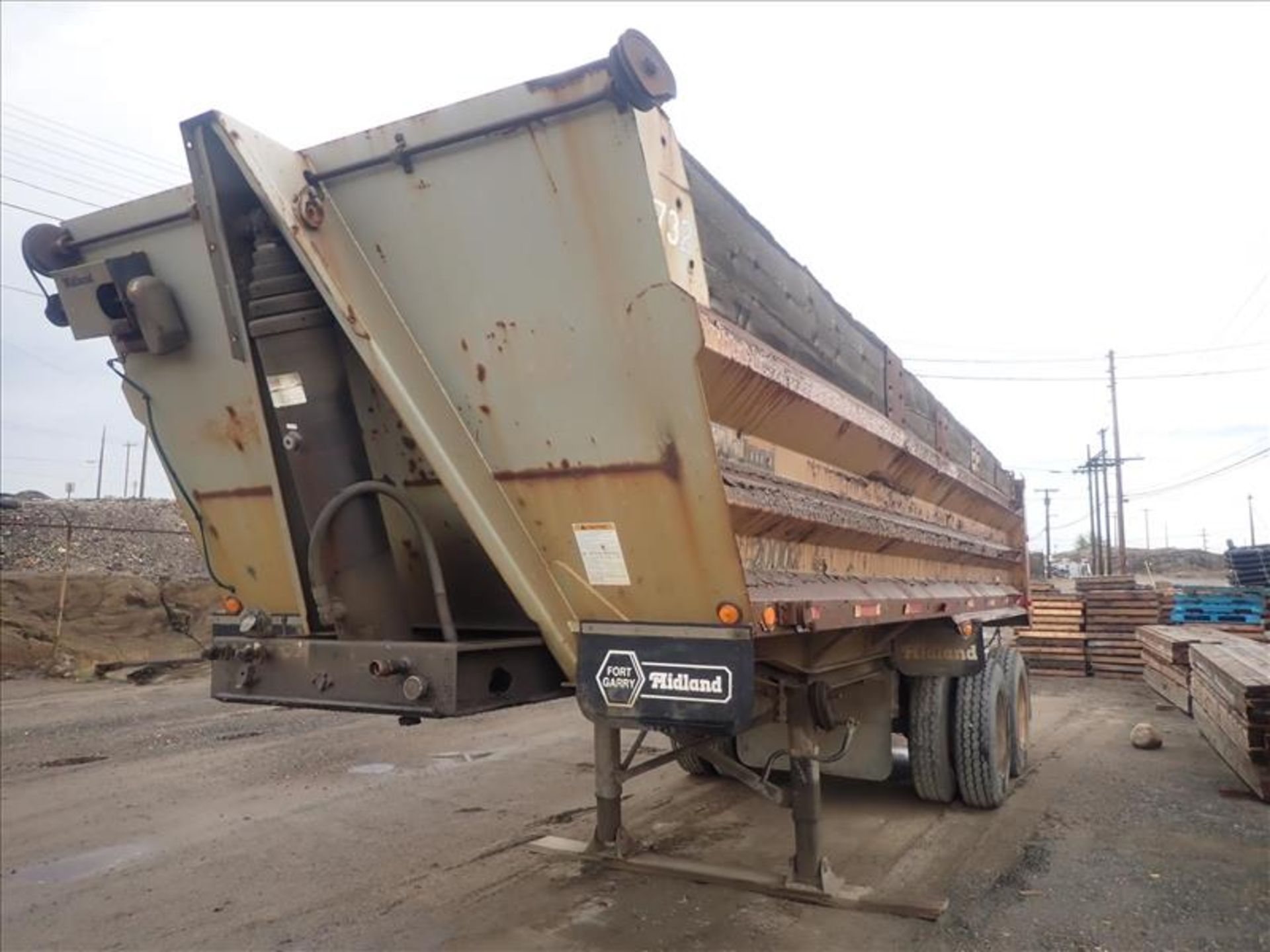 Midland dump trailer, mod. XL2000, 8 ft x 18 ft box, tandem axle (Tag 9143 Loc WH Kwansa)