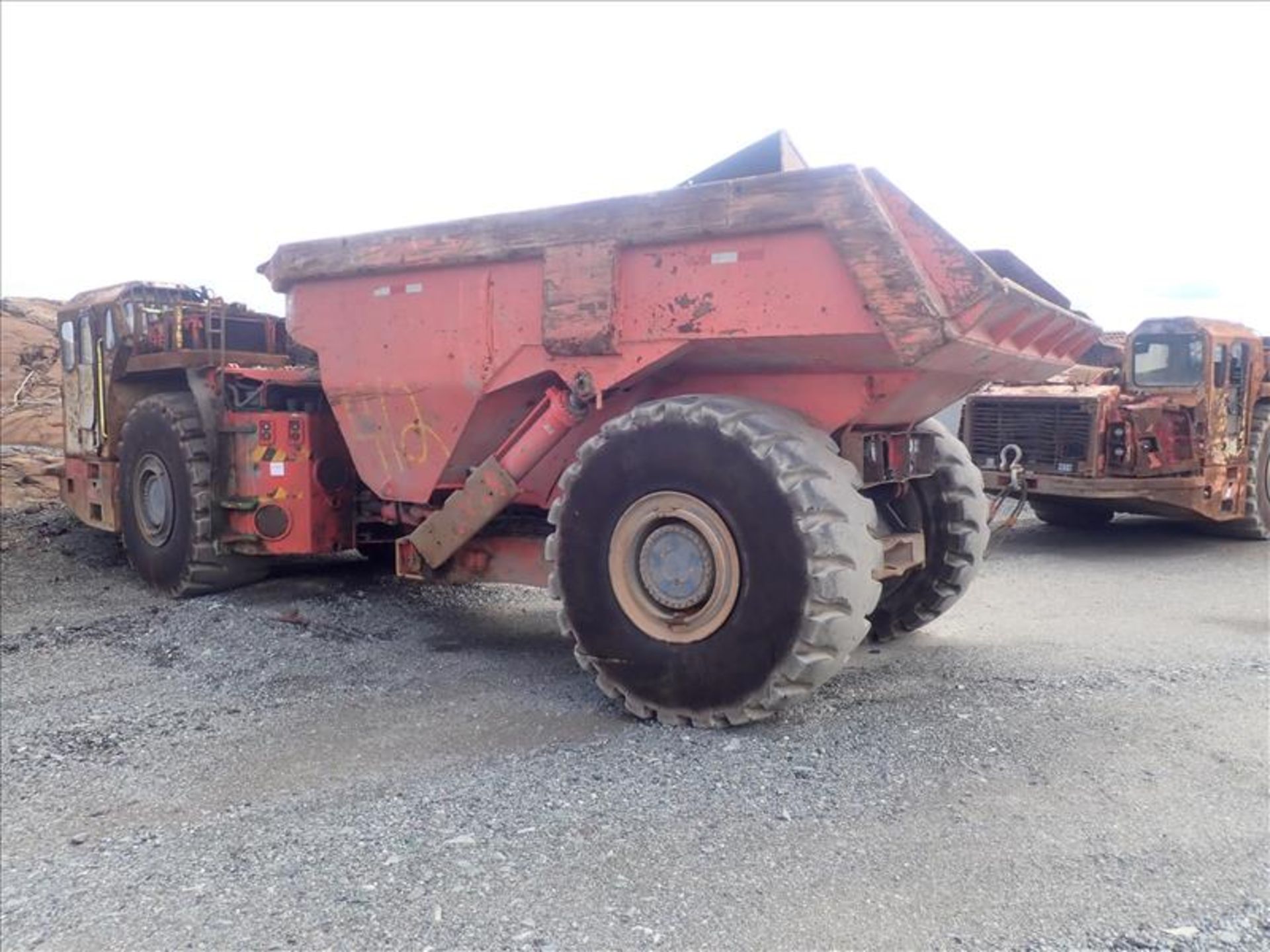 Sandvik underground haul truck, mod. TH540 (2015), ser. no. T540D588, 22815 hours - Image 2 of 5