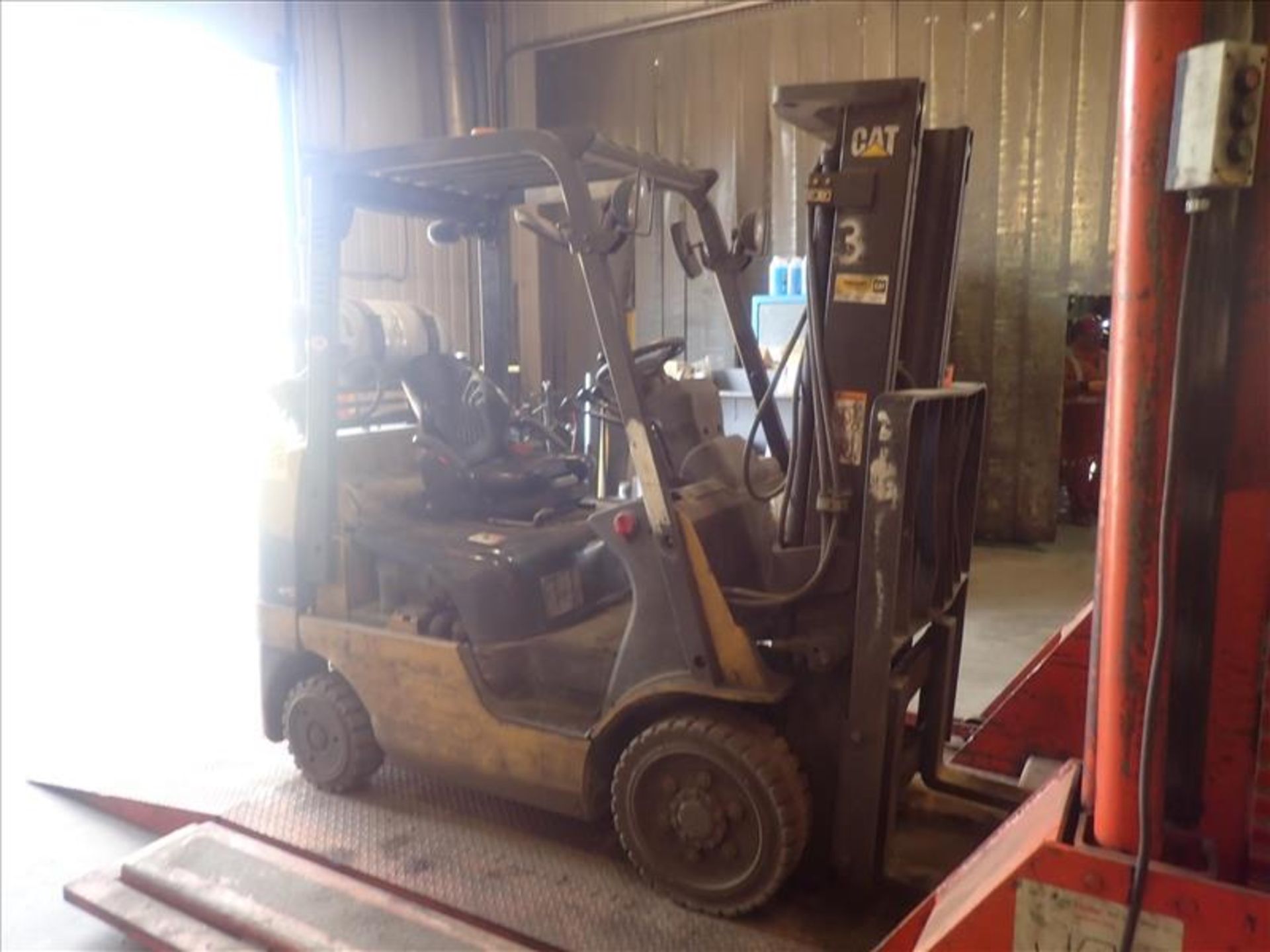 CAT forklift truck, mod. C5000, ser. no. N/A, propane, 2-stage, hour meter reads N/A (Tag 9099 Loc - Image 2 of 6