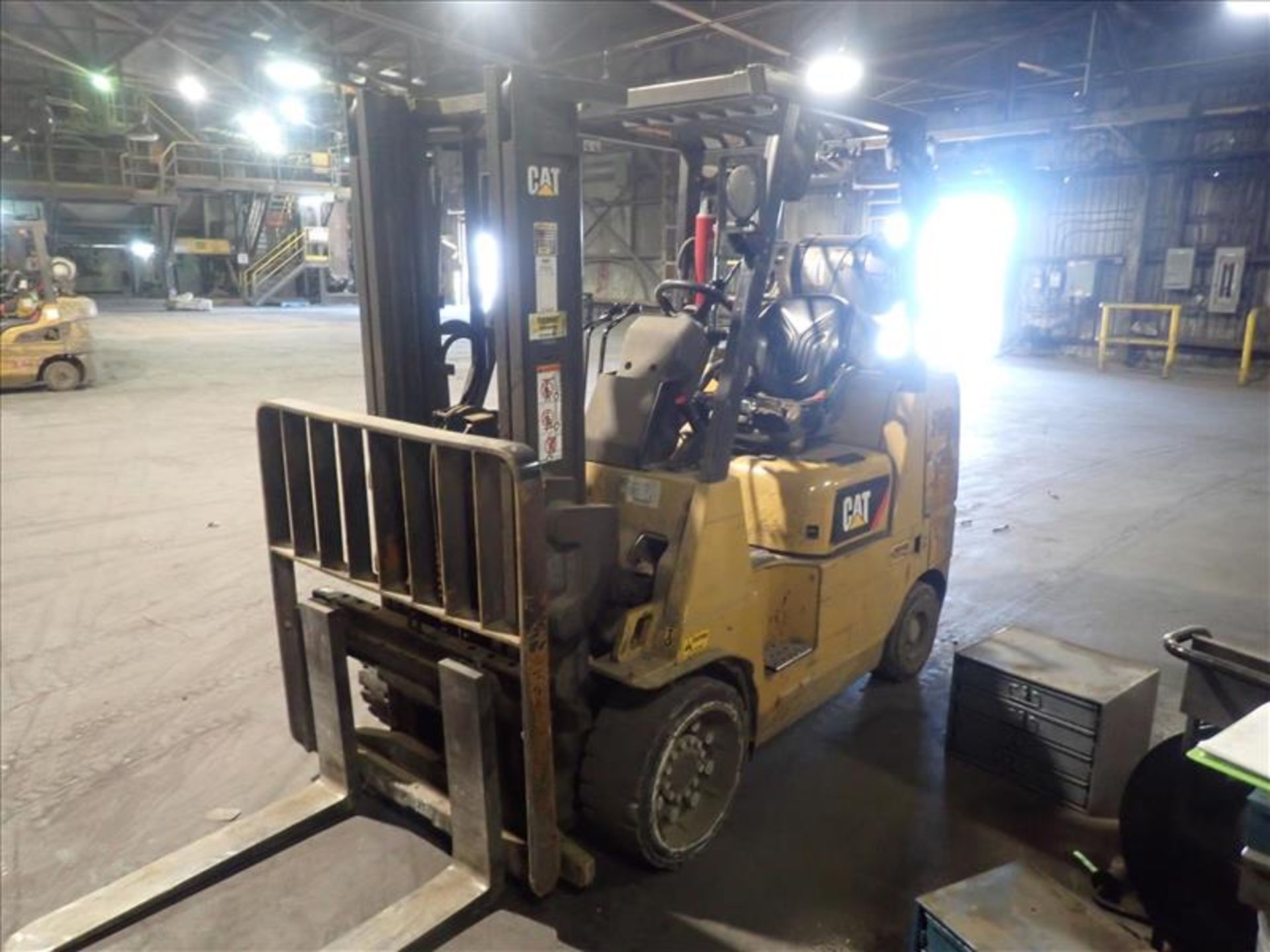 CAT forklift truck, mod. GC35K, ser. no. AT87B11292, 7000 lbs cap., propane, 2-stage mast, hour