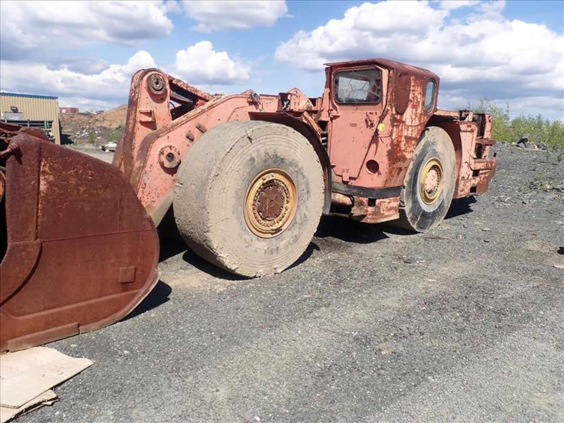 Toro underground scooptram, mod. 500D, ser. no. 27005151 (2000), diesel (Tag 7782 Loc Bones Yard)