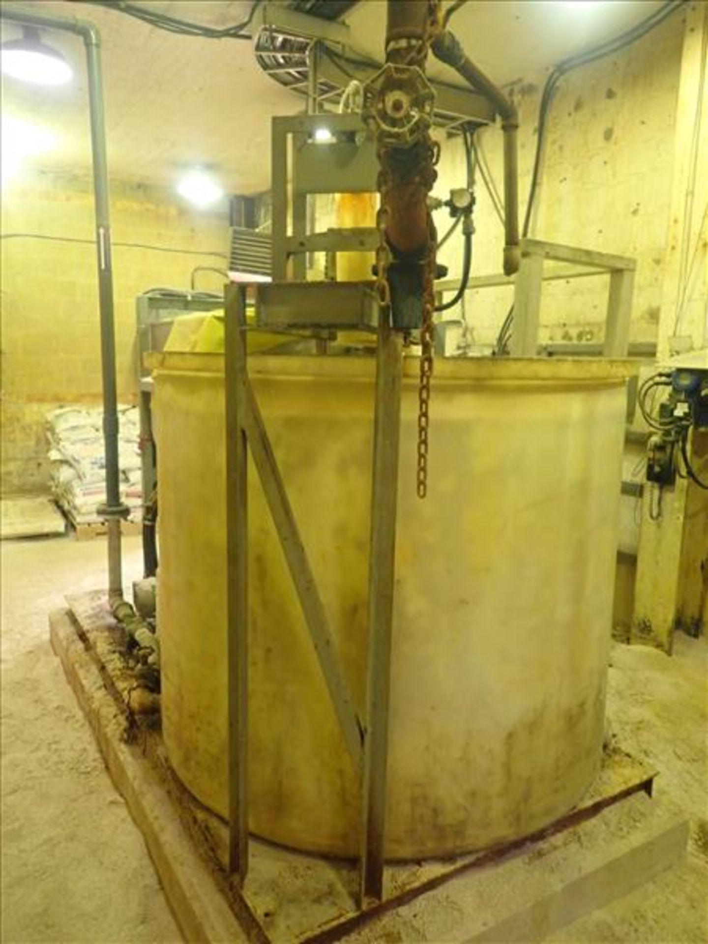 AlliedColloids Flocculant Mixing Station w/ poly tank, 1.8M cu. cap. and screw feeder, skid- - Image 5 of 5