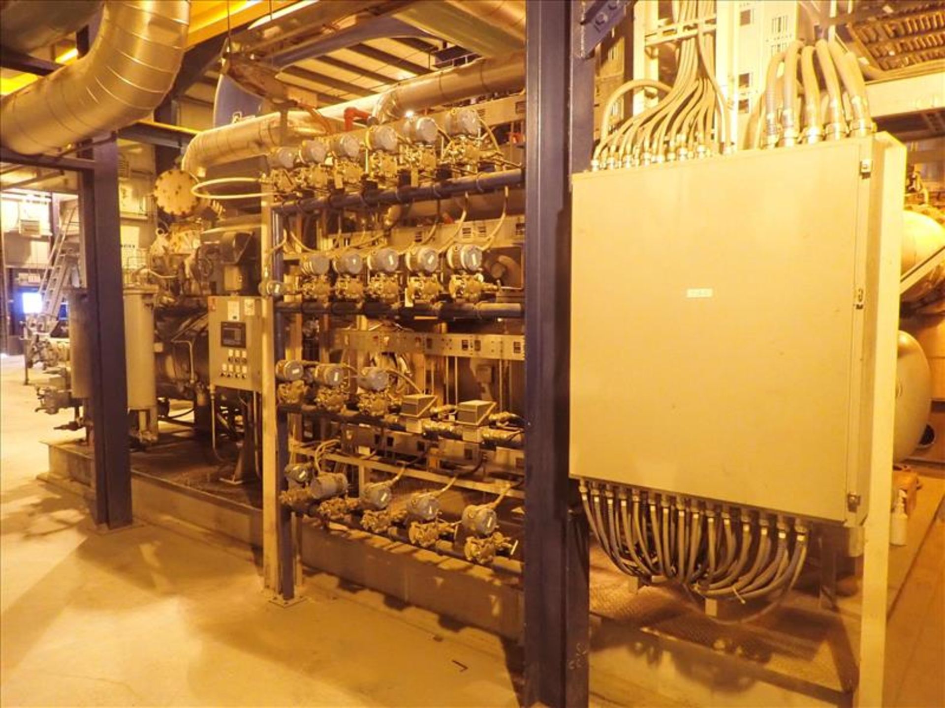 Toromont/Frick refrigeration unit, mod. 9710-0030-600, skid-mounted w/ control panels, flow meters - Image 4 of 16