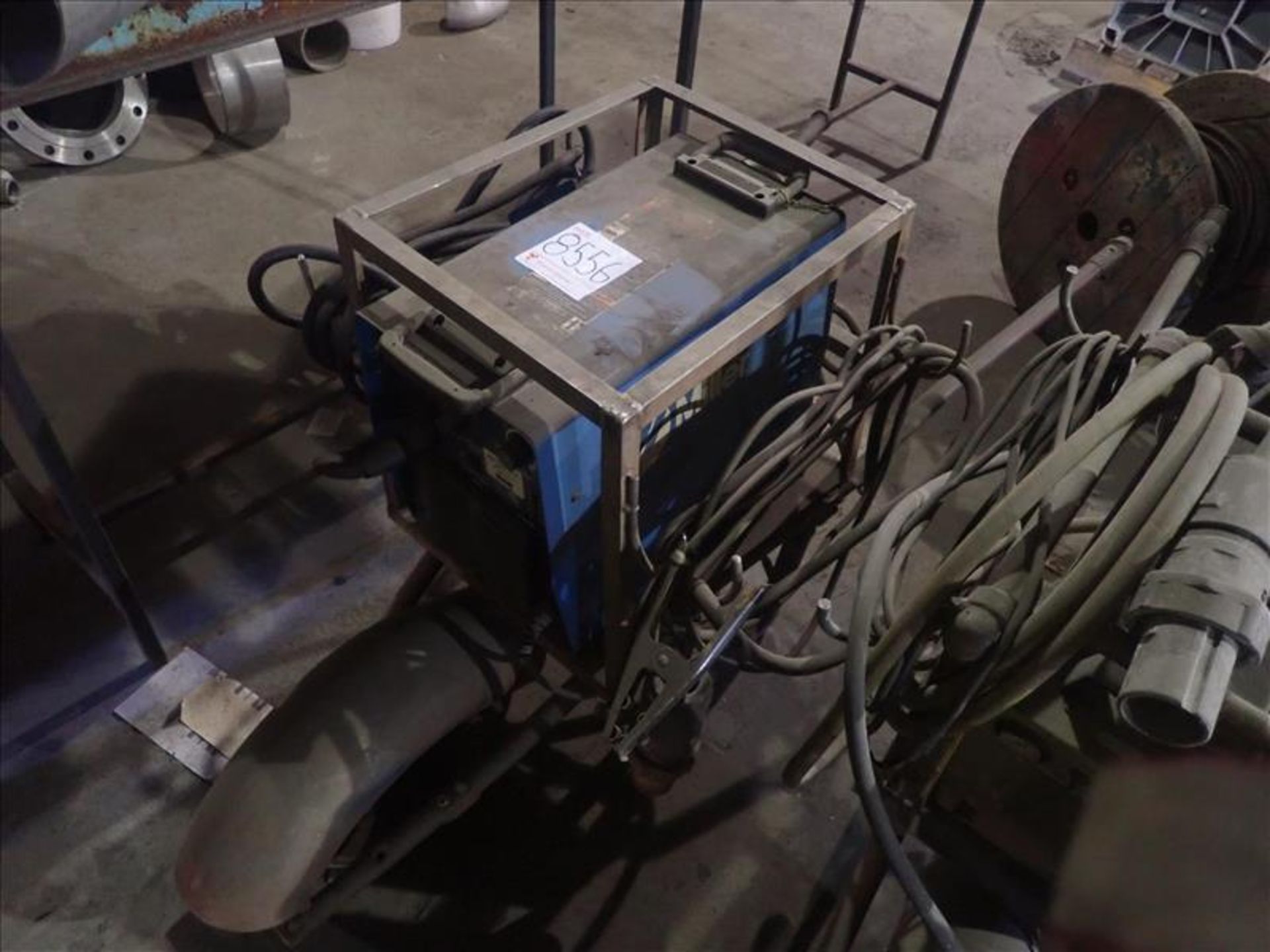 Miller plasma cutter, mod. Spectrum 2050, ser. no. LA008562, mobile (Tag 8556 Loc V-Prep)