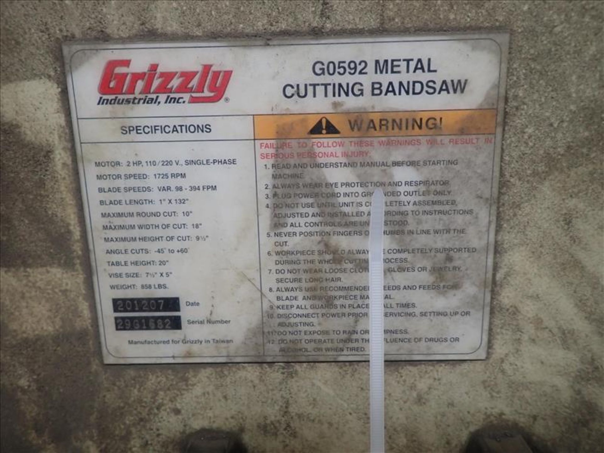 Grizzly metal cutting horizontal band saw, mod. G0592, ser. no. 2961682, 9.5 in. x 18 in. cap., 2 hp - Image 2 of 2