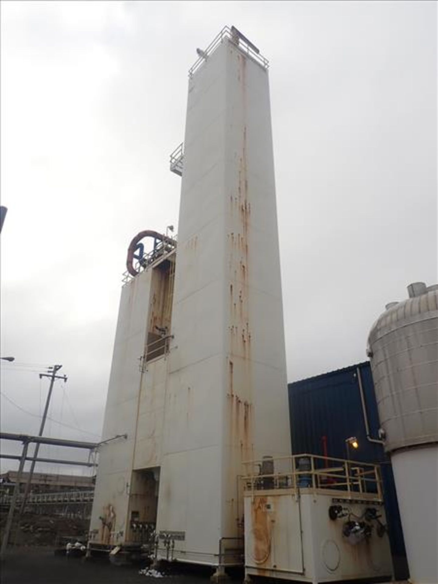 LiquidAir/Altec low pressure rectification column/vessel, 25psi, s/s w/ aluminum separation trays (