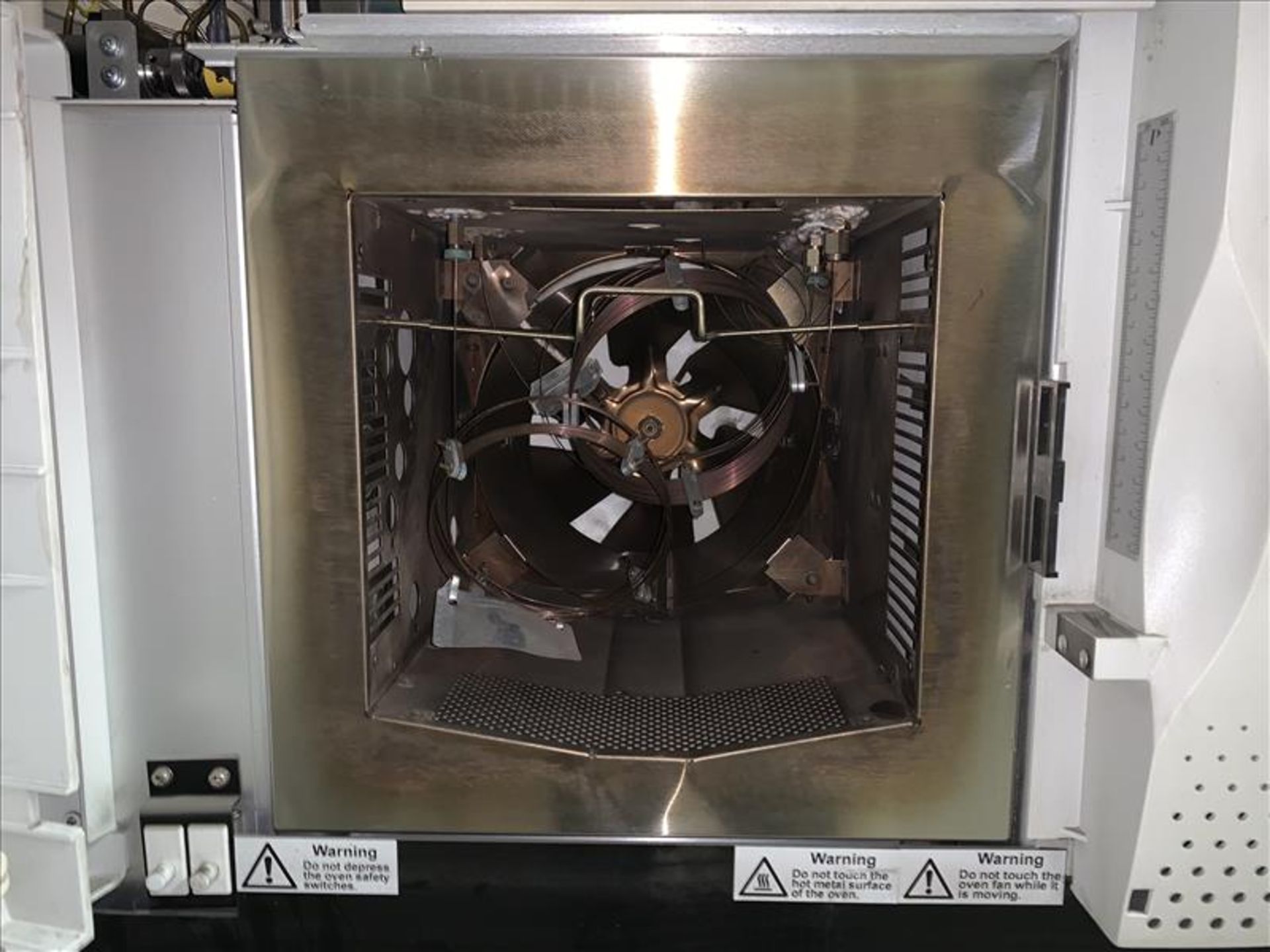 Perkin Elmer Gas Chromatograph, model Clarus 600, S/N 665N7040901 (Asset Location: Vaughan, Ontario) - Image 3 of 15