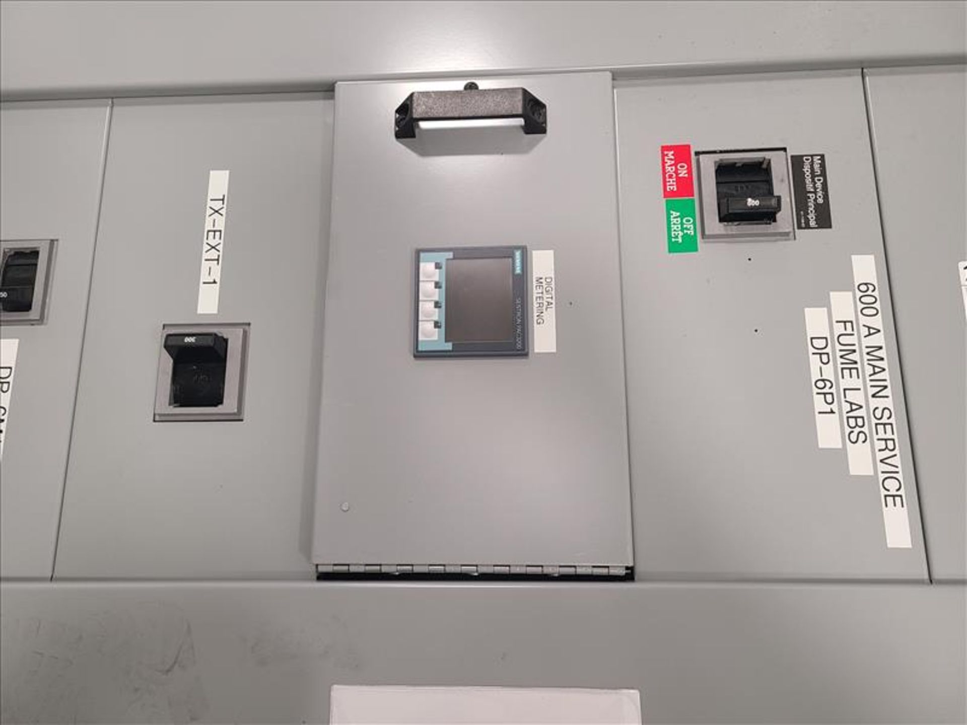 Siemens Breaker Panelboard, 600V, 600 Amps, 3 Phase - Image 4 of 6