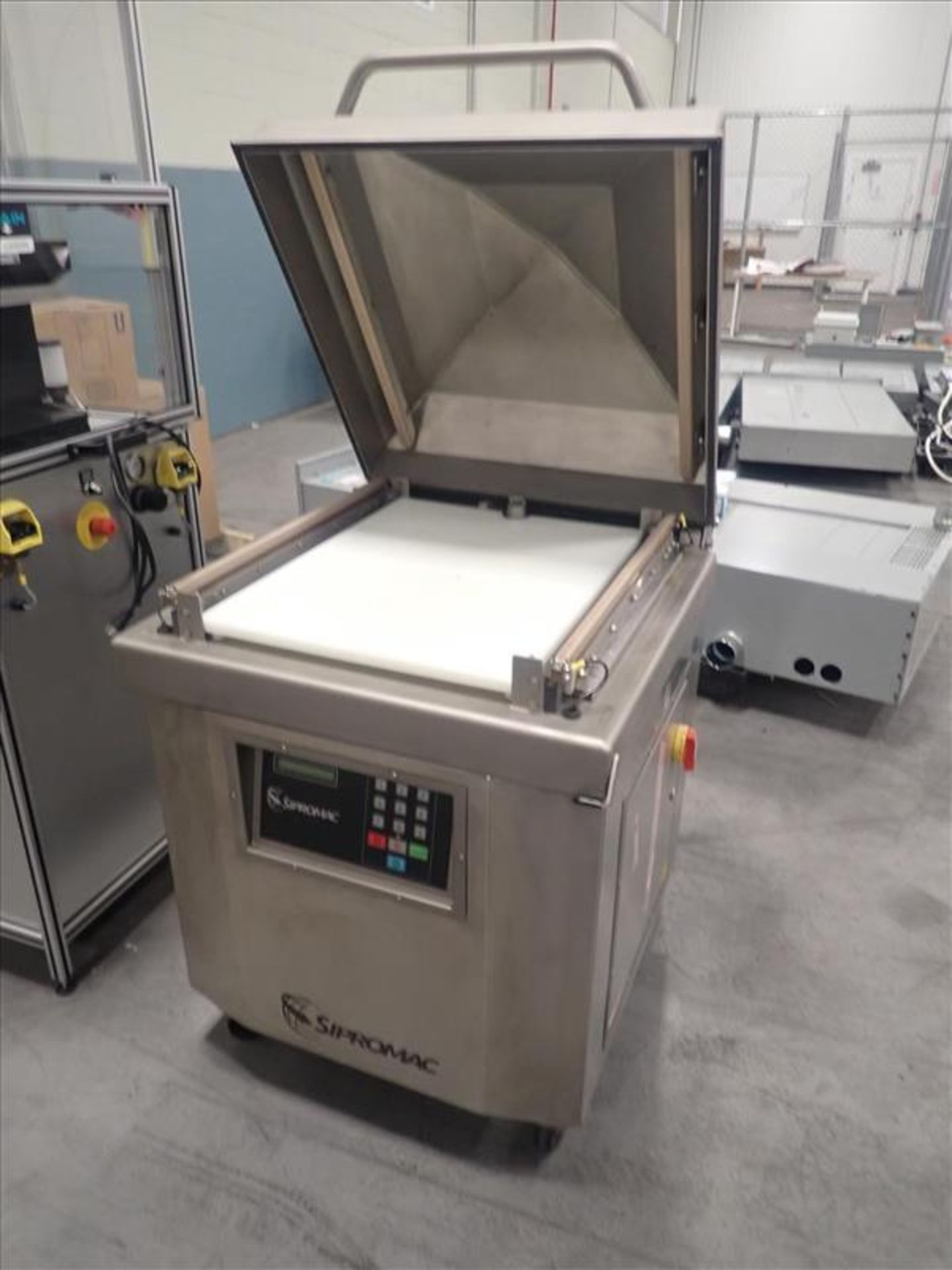 Sipromac Vacuum Sealer, model Siprovac 550A, S/N 14264 (2018), single-chamber, approx. 20 in. x 27