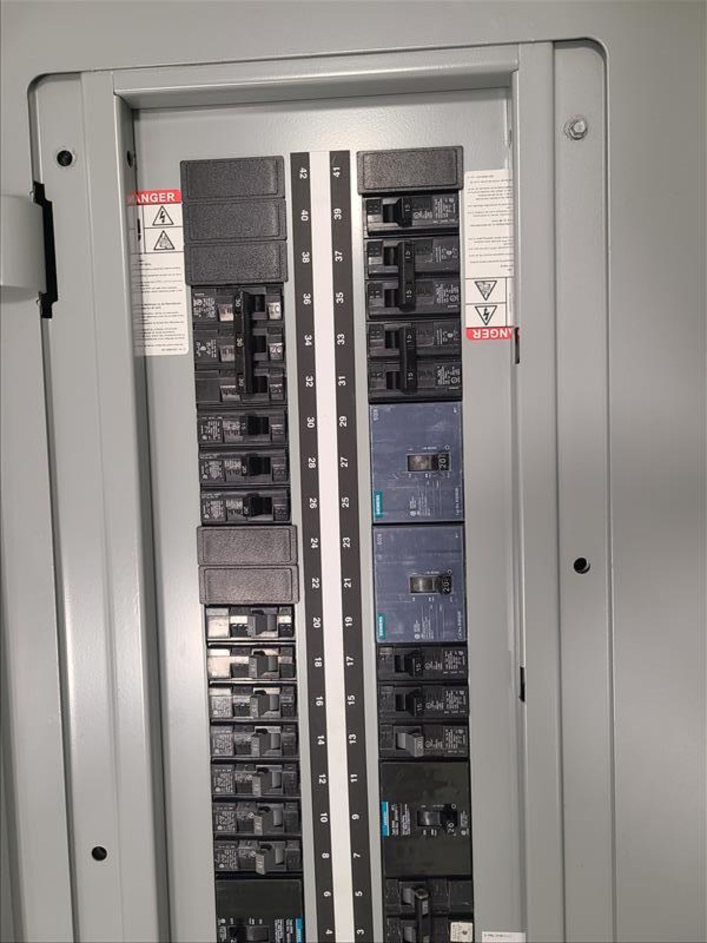 Siemens Breaker Panel, cat. no.P1C39HB070ATSN - Image 4 of 5