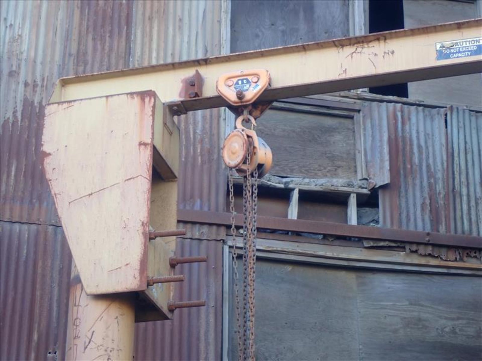 Kaverit jib, 1-ton cap. c/w chain block (Tag 8546 Loc V-Prep) - Image 2 of 2