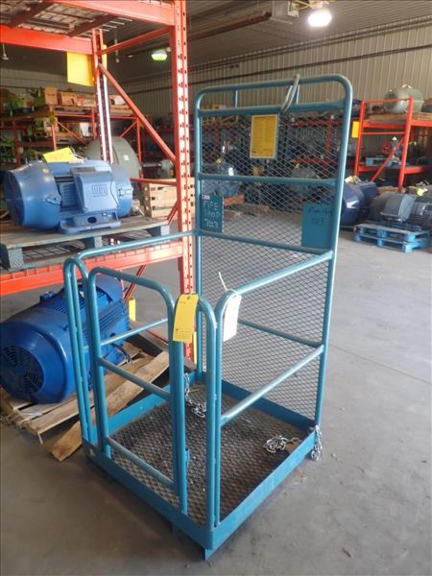 Kleton hi-work safety cage, mod. 520, 600 lbs cap. (Tag 9094 Loc Modified)