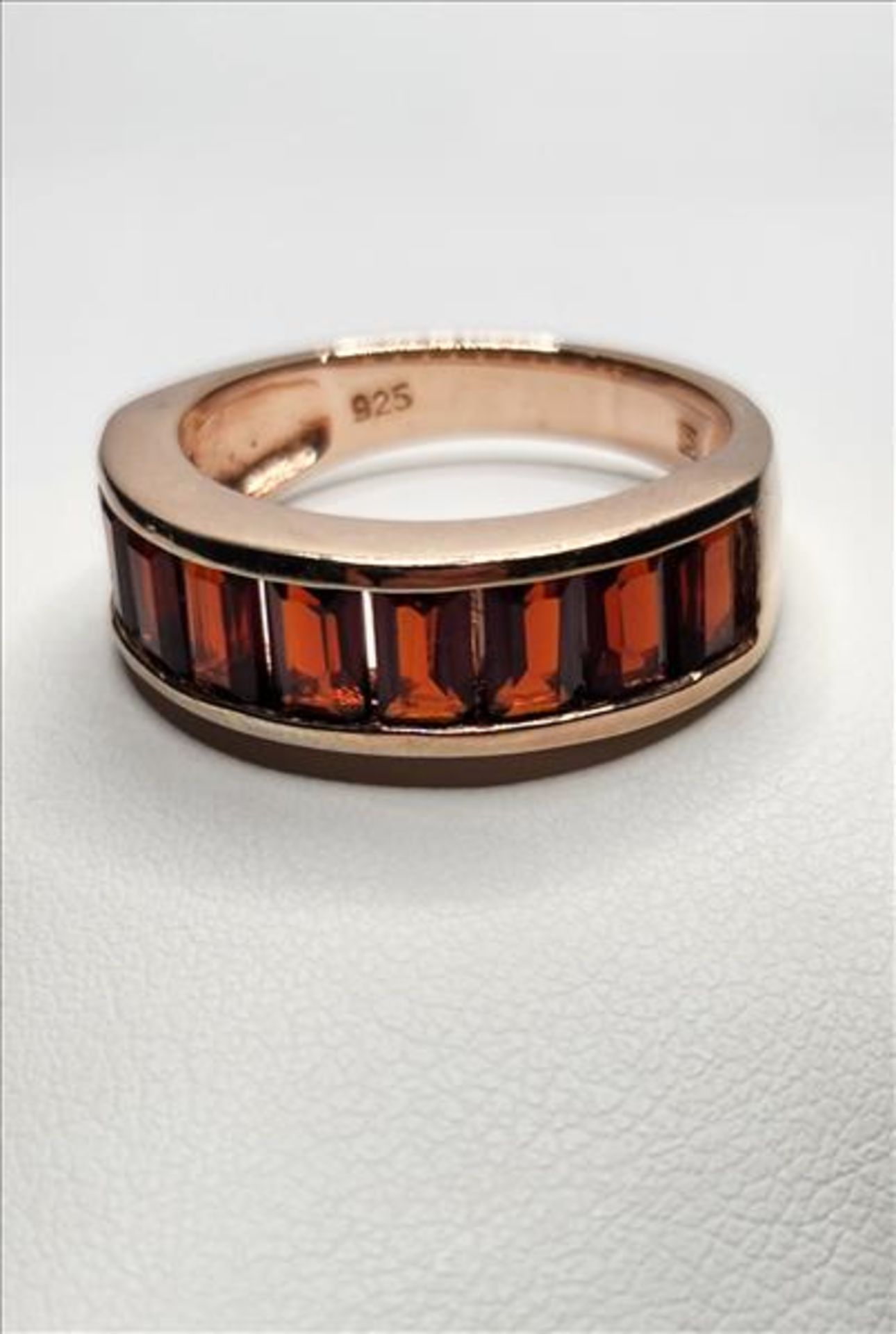 channel set amber stones sterling silver ring - Image 6 of 6