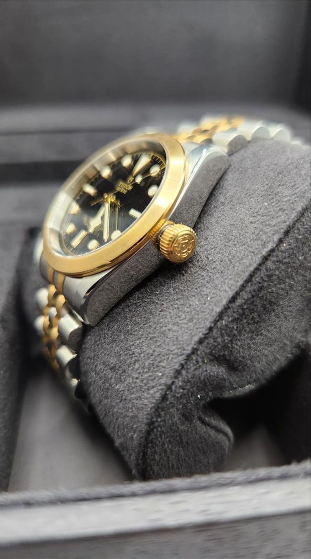 One lady’s Swiss made Tudor Black Bay yellow gold tone and stainless steel (32.0mm) wristwatch ( - Image 4 of 12