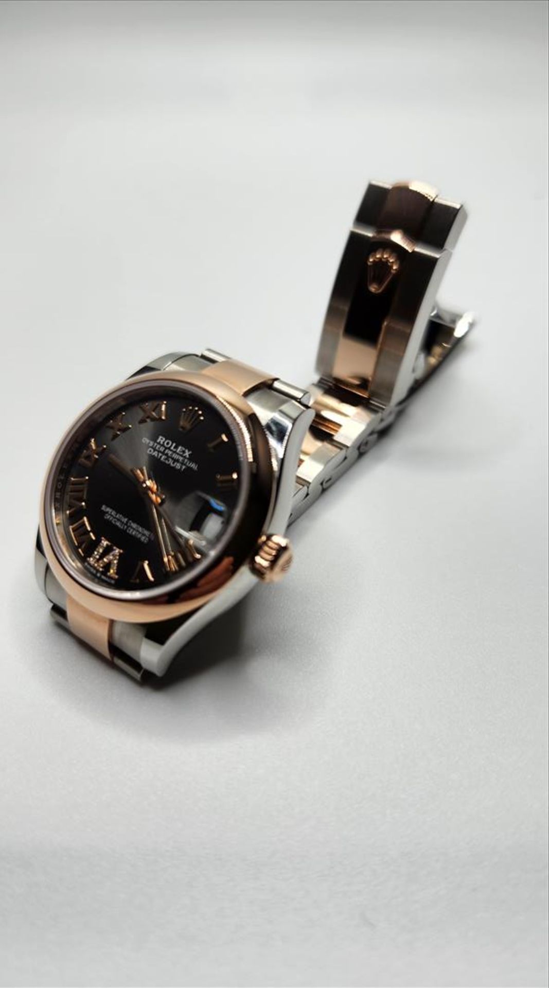 One lady’s Swiss made Rolex Lady Datejust (31.0mm) stainless steel and 18kt rose gold wristwatch ( - Image 4 of 11