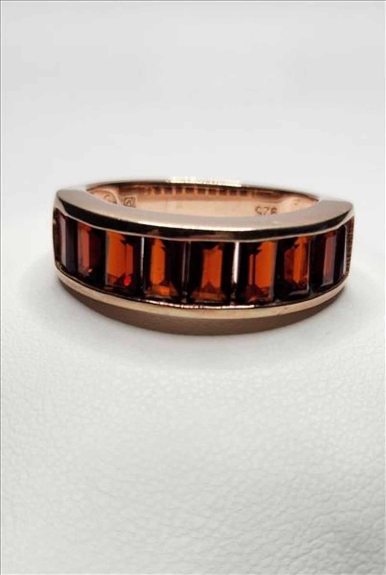channel set amber stones sterling silver ring - Image 5 of 6