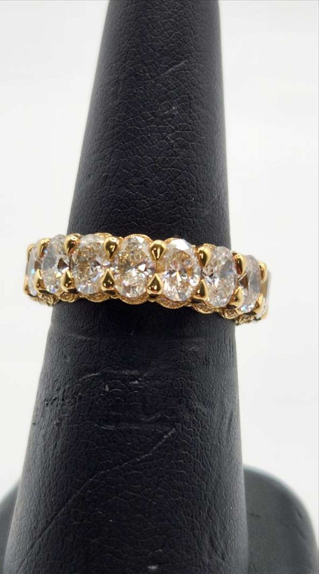 One lady’s stamped 18kt yellow gold “Tacori” diamond eternity band. Shared claw set vertically - Image 5 of 8