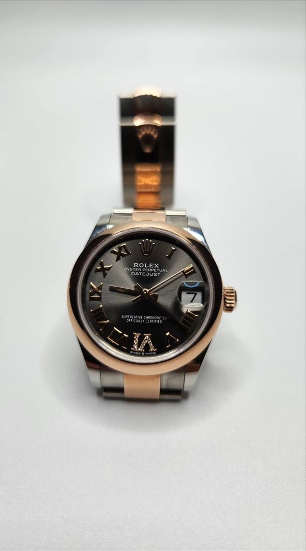 One lady’s Swiss made Rolex Lady Datejust (31.0mm) stainless steel and 18kt rose gold wristwatch ( - Image 3 of 11