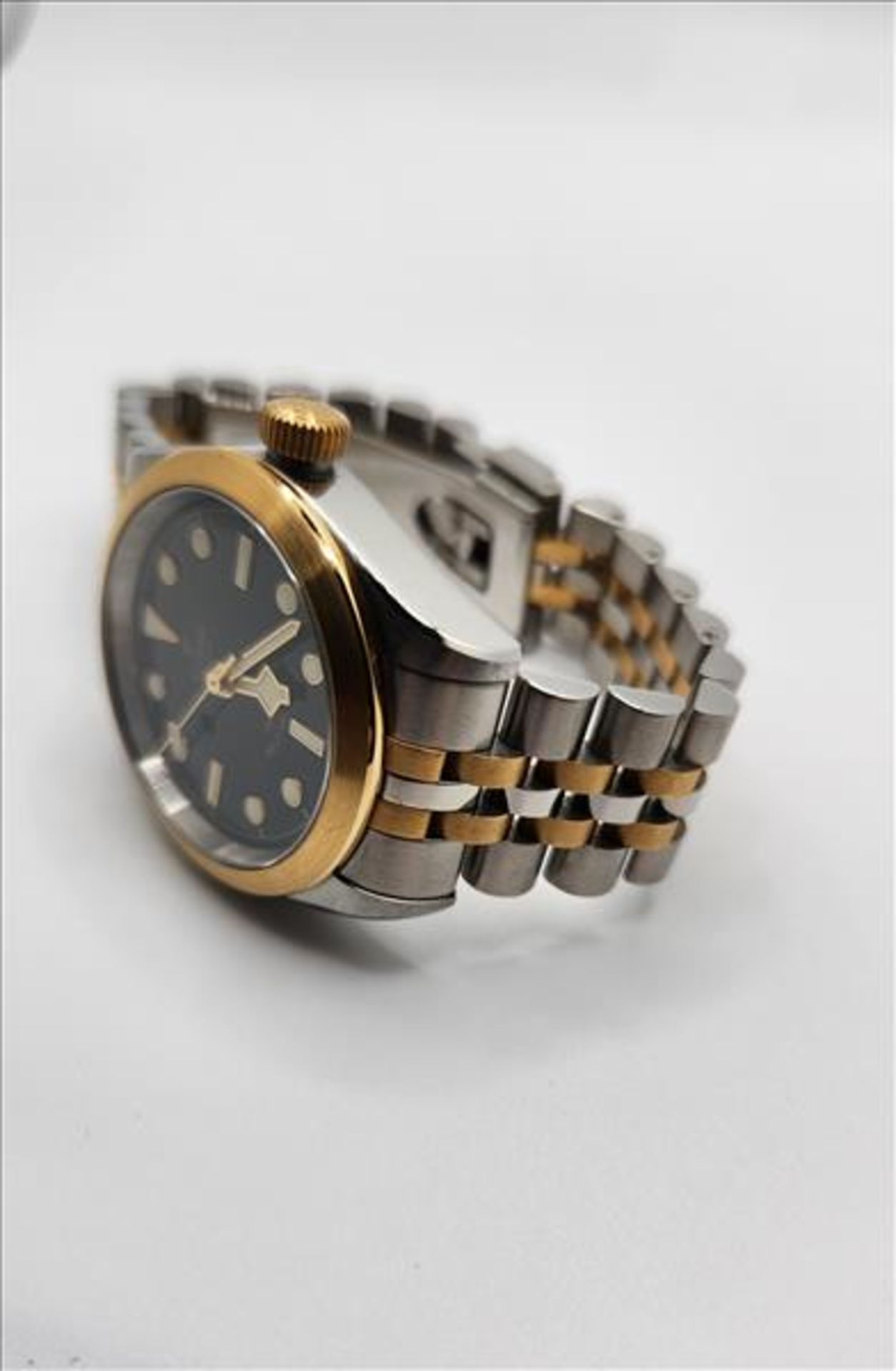 One lady’s Swiss made Tudor Black Bay yellow gold tone and stainless steel (32.0mm) wristwatch ( - Image 9 of 12